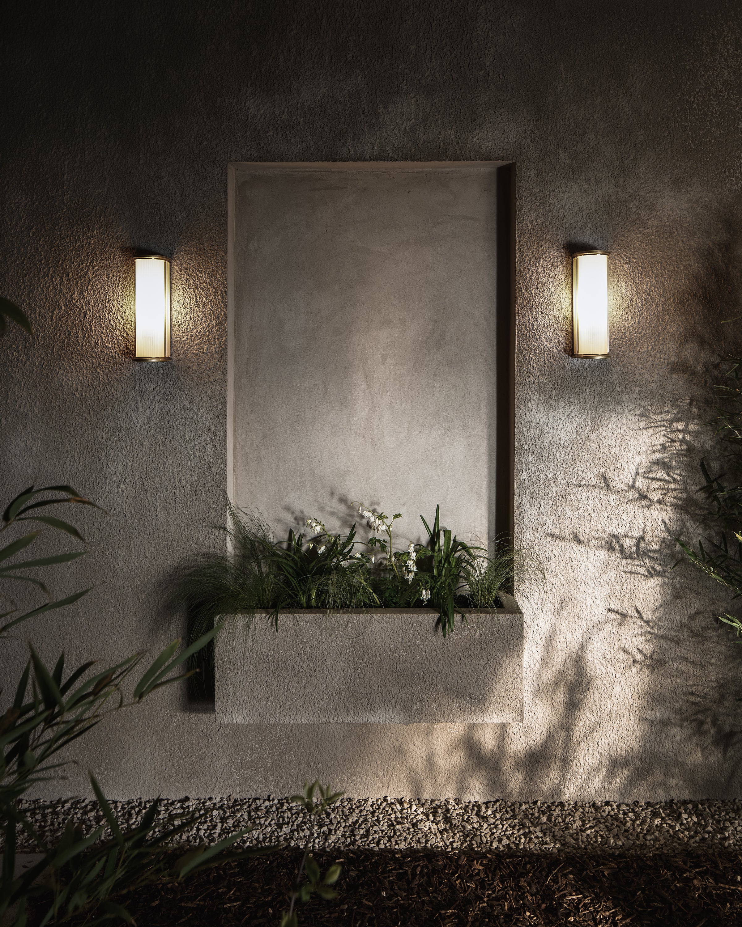 Bank Wall Light Fluted Glass – Antique Brass - Image 7