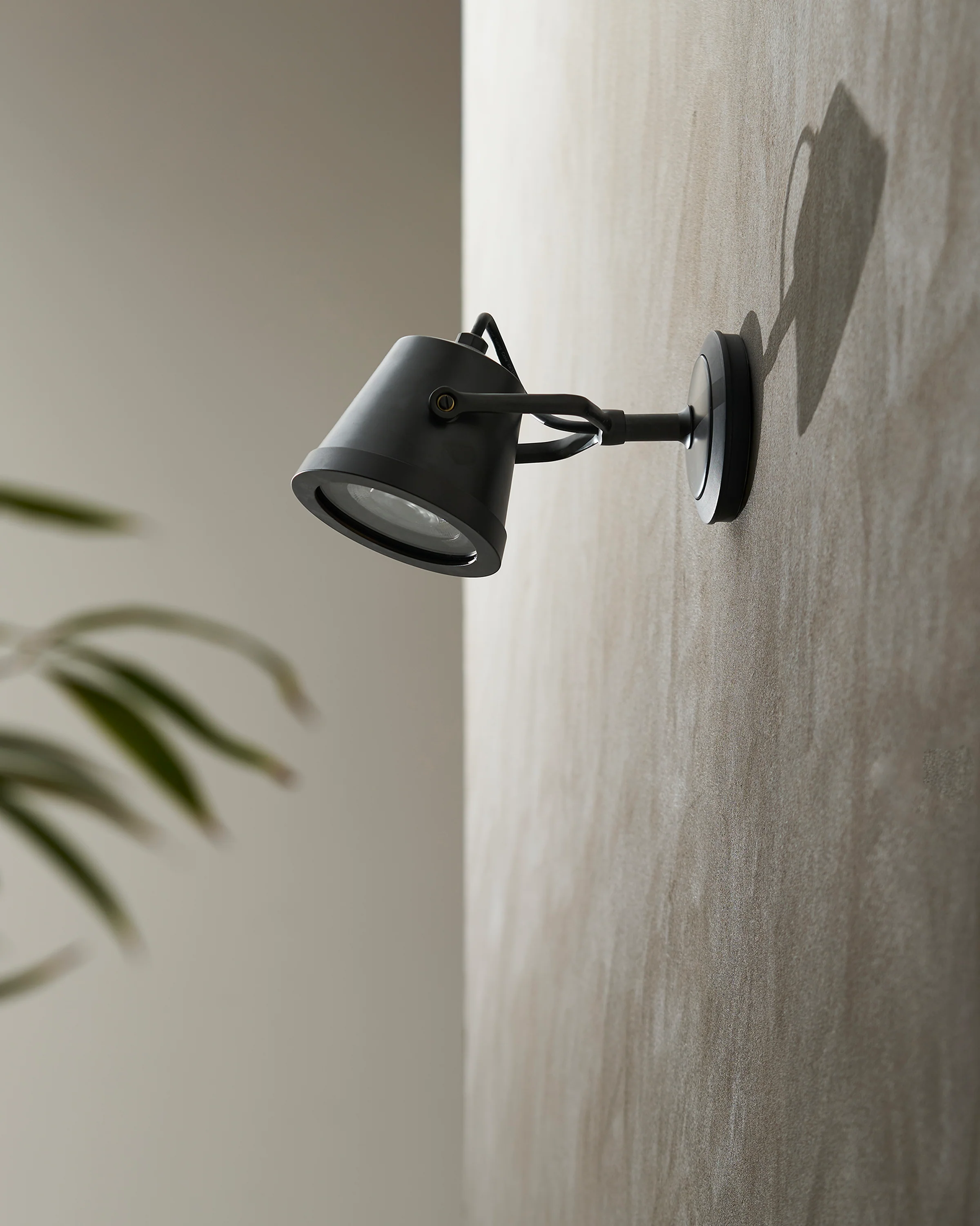 Cambridge Wall Floodlight – Bronze - Image 3