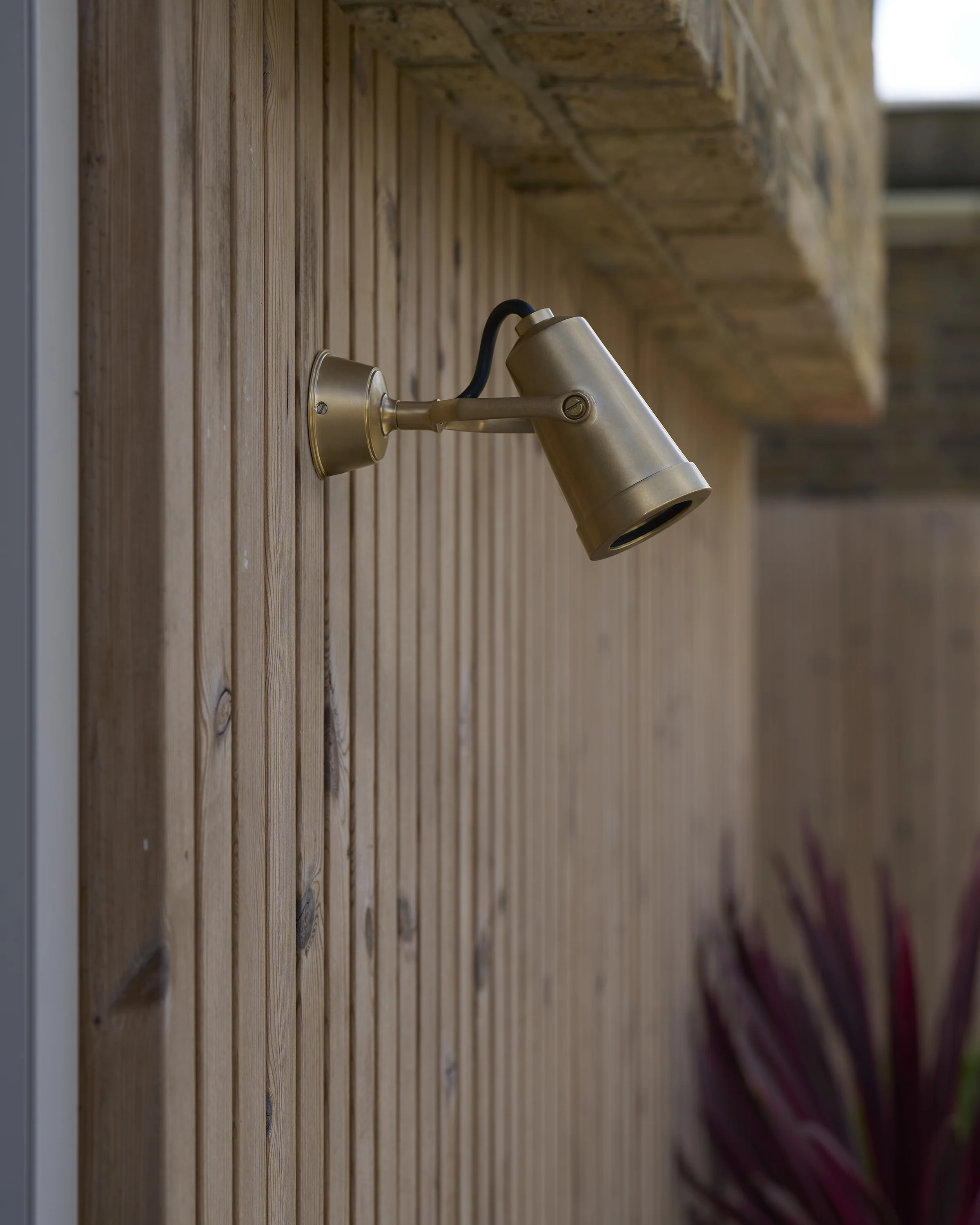 Cambridge Wall Spotlight 24V – Antique Brass - Image 3