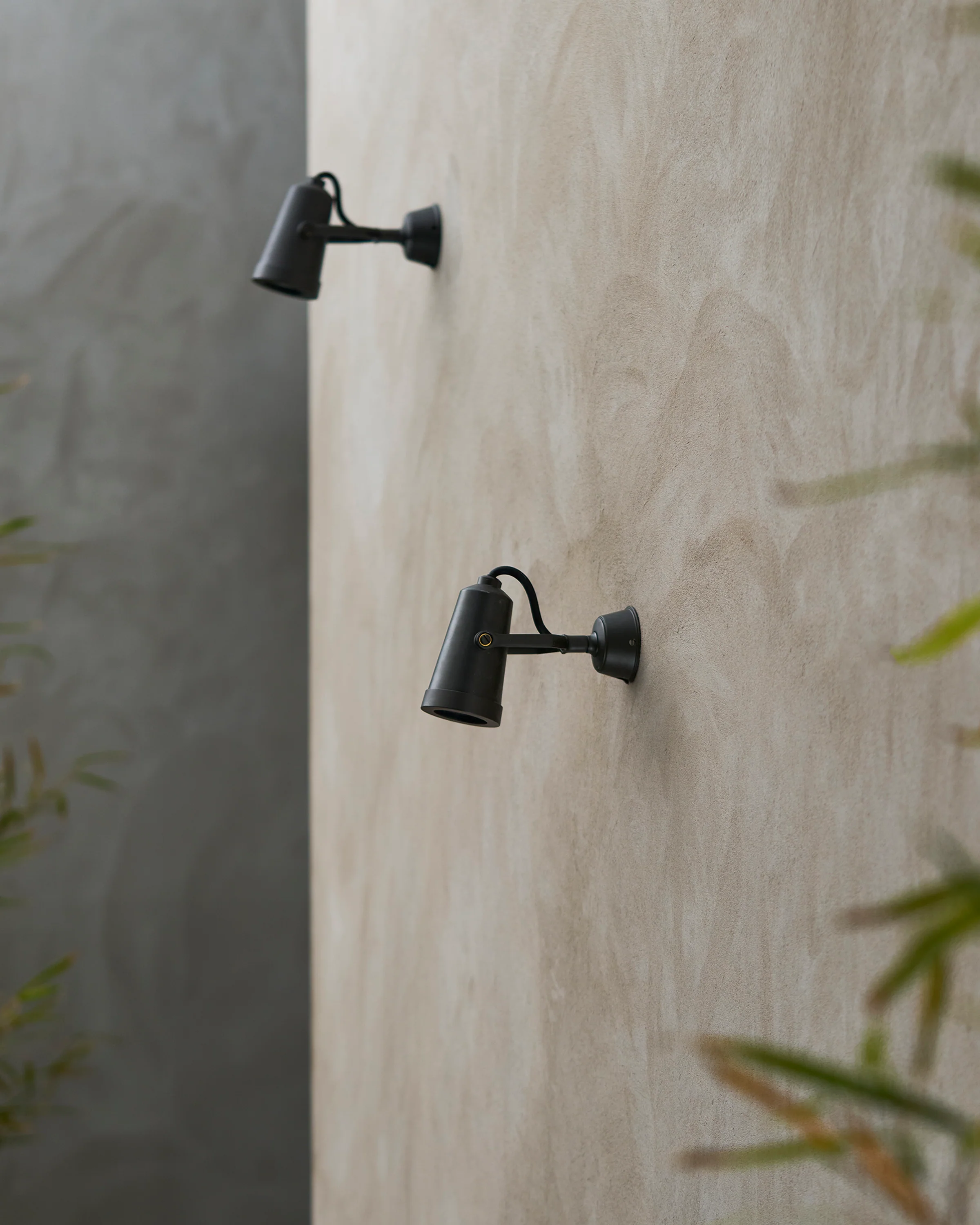 Cambridge Wall Spotlight – Bronze - Image 3