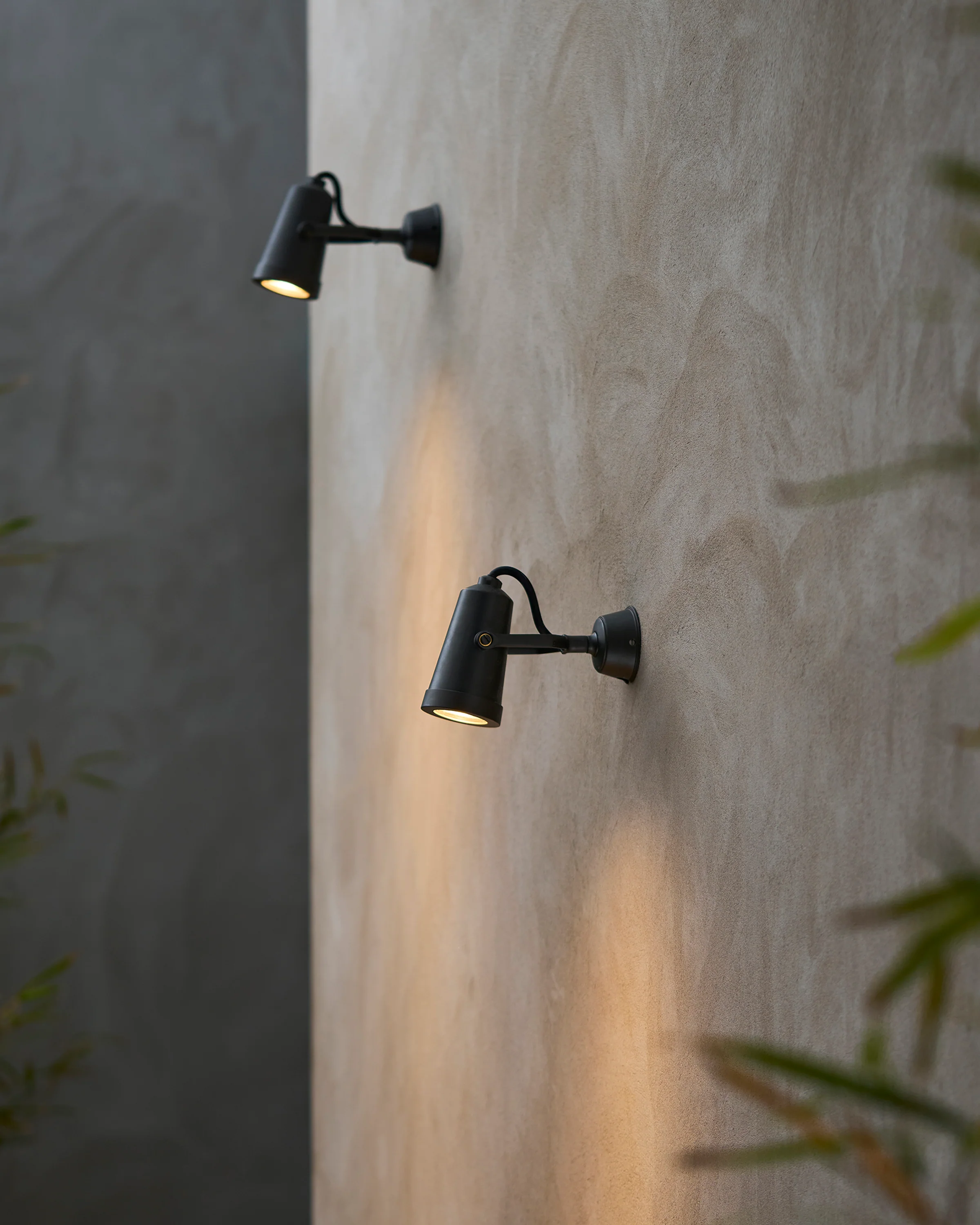 Cambridge Wall Spotlight – Bronze - Image 4