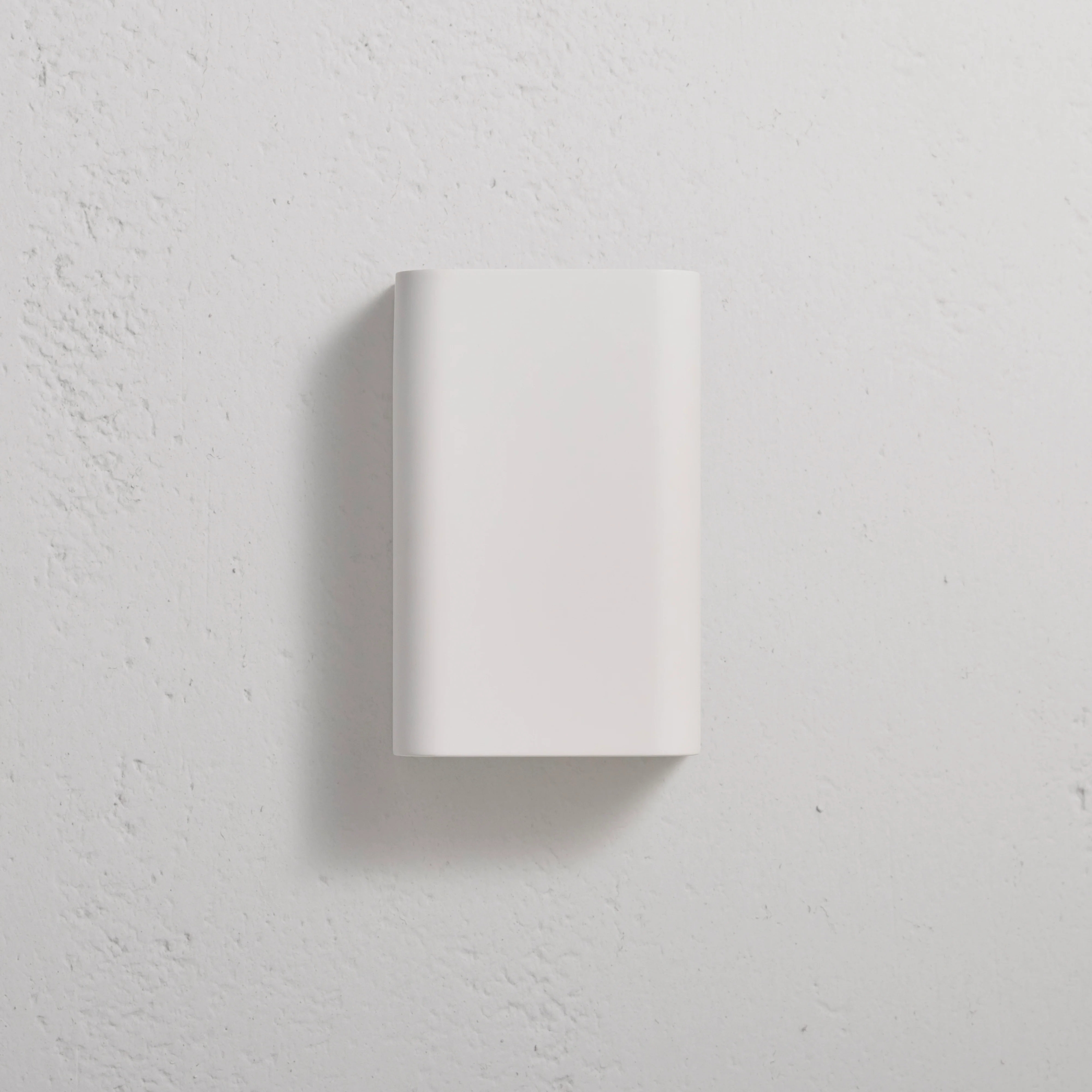 Camden Portrait Single Wall Light – Paintable - Image 2