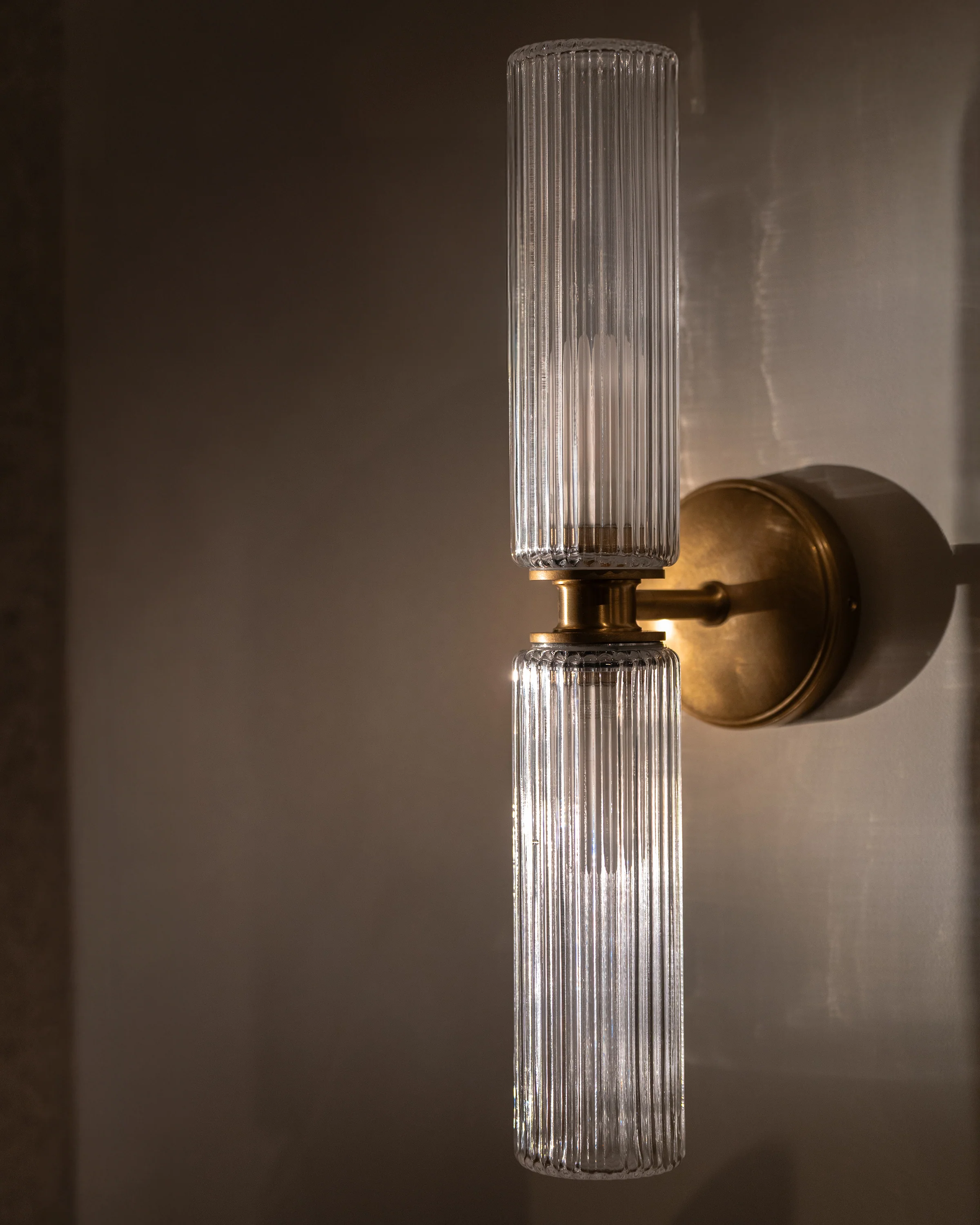 Claremont Medium Wall Light Fluted Glass - Antique Brass - Image 3