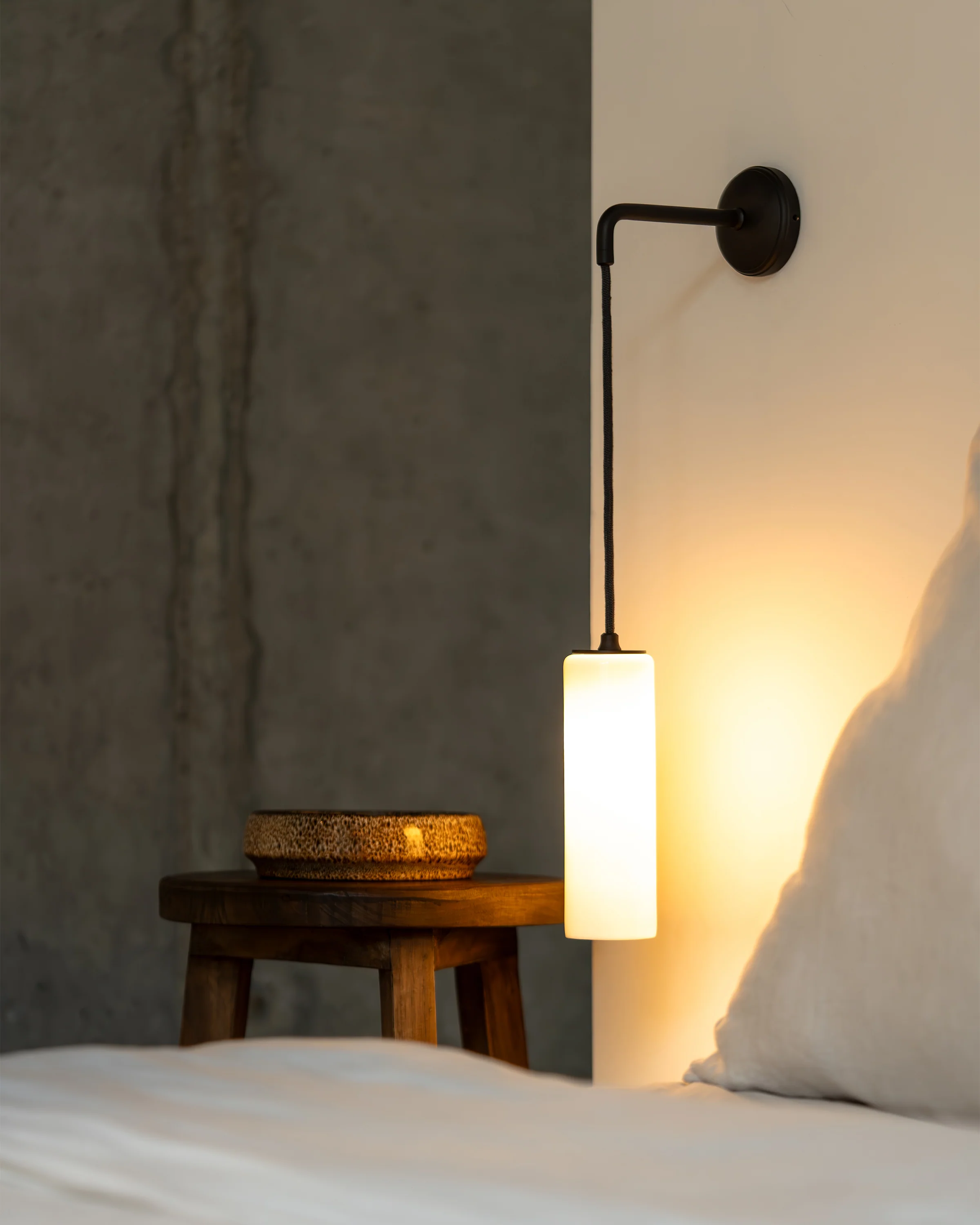 Claremont Small Hanging Wall Light Fine Porcelain - Bronze - Image 4