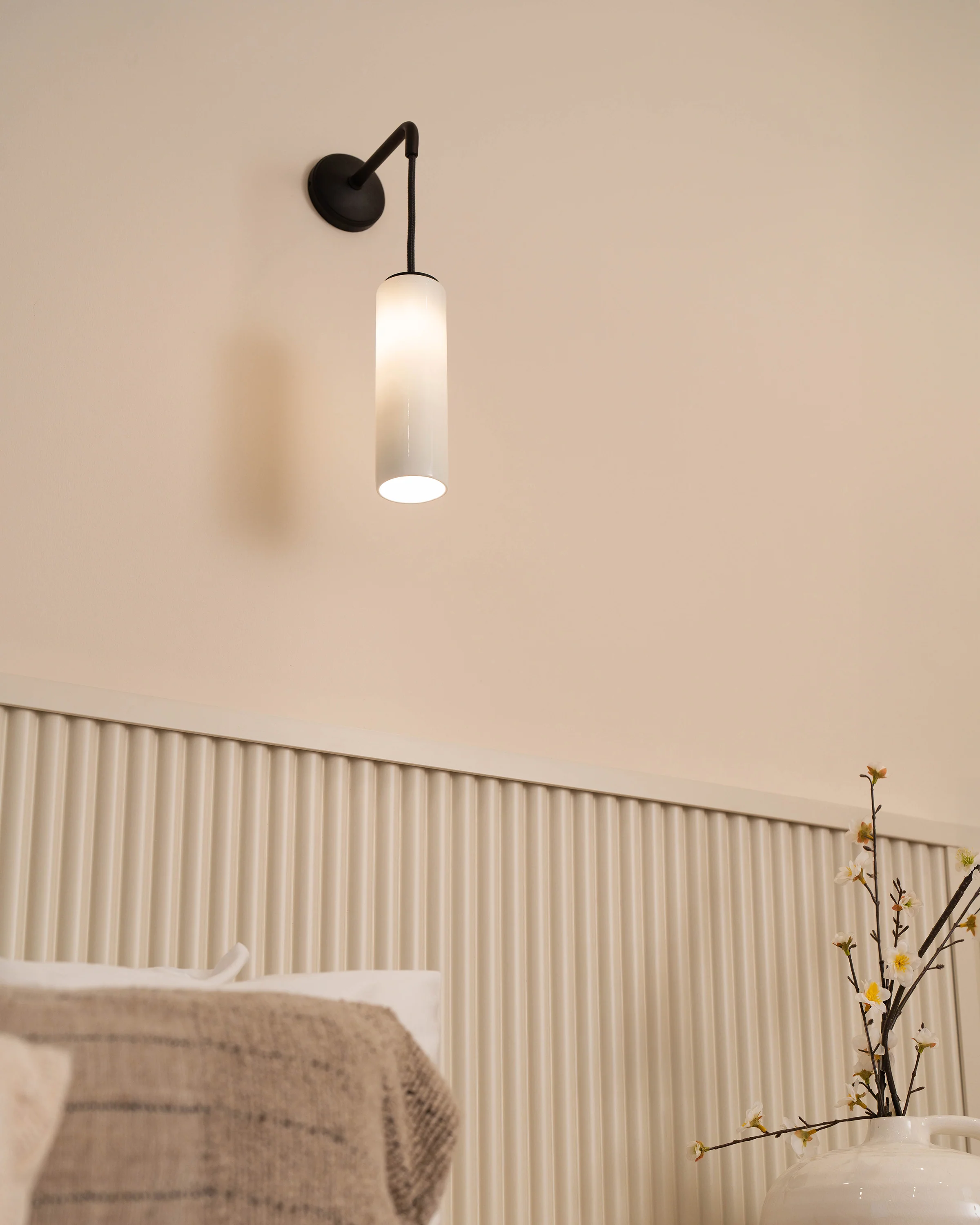 Claremont Small Hanging Wall Light Fine Porcelain - Bronze - Image 9