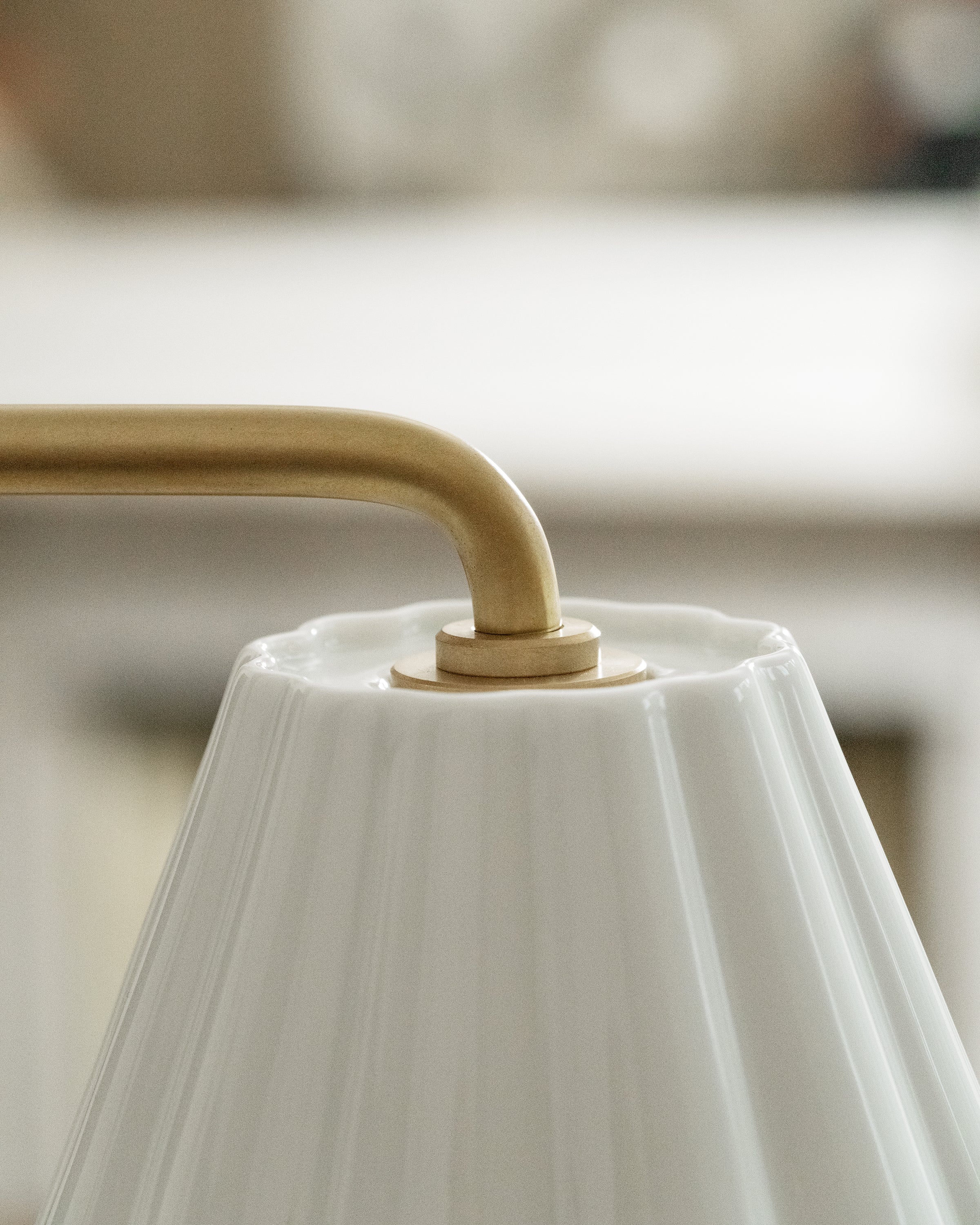Cotswold Dual Table Lamp Fine Porcelain - Antique Brass - Image 5