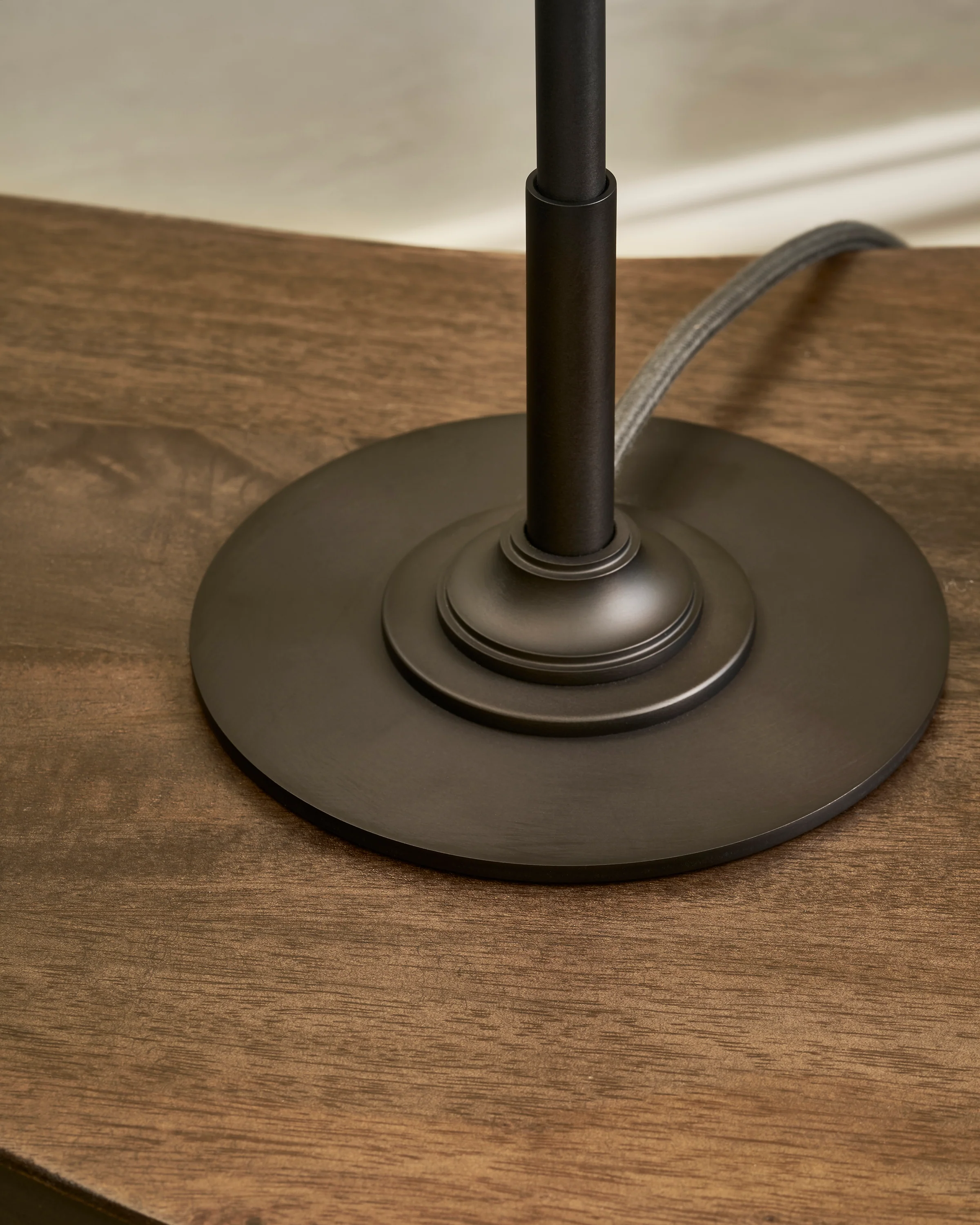 Cotswold Medium Table Lamp Fine Porcelain - Bronze - Image 4