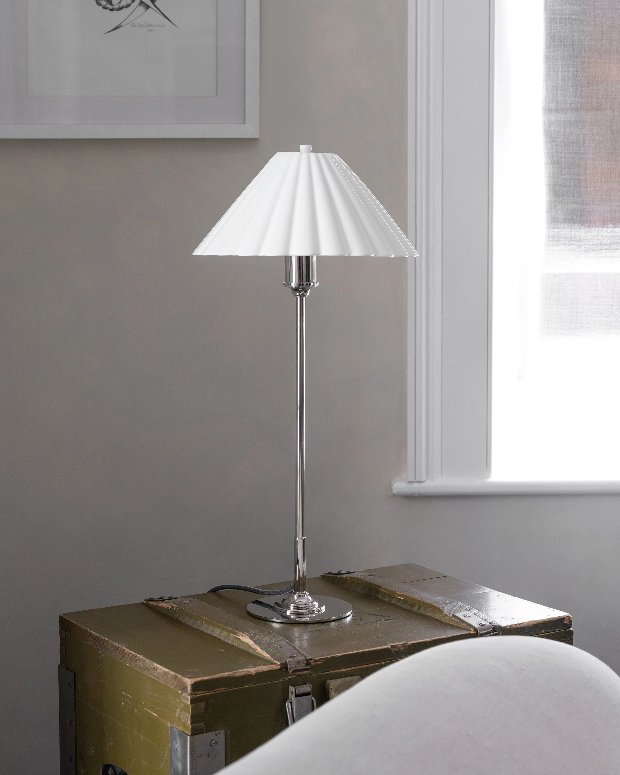 Cotswold Medium Table Lamp Fine Porcelain - Polished Nickel - Image 8