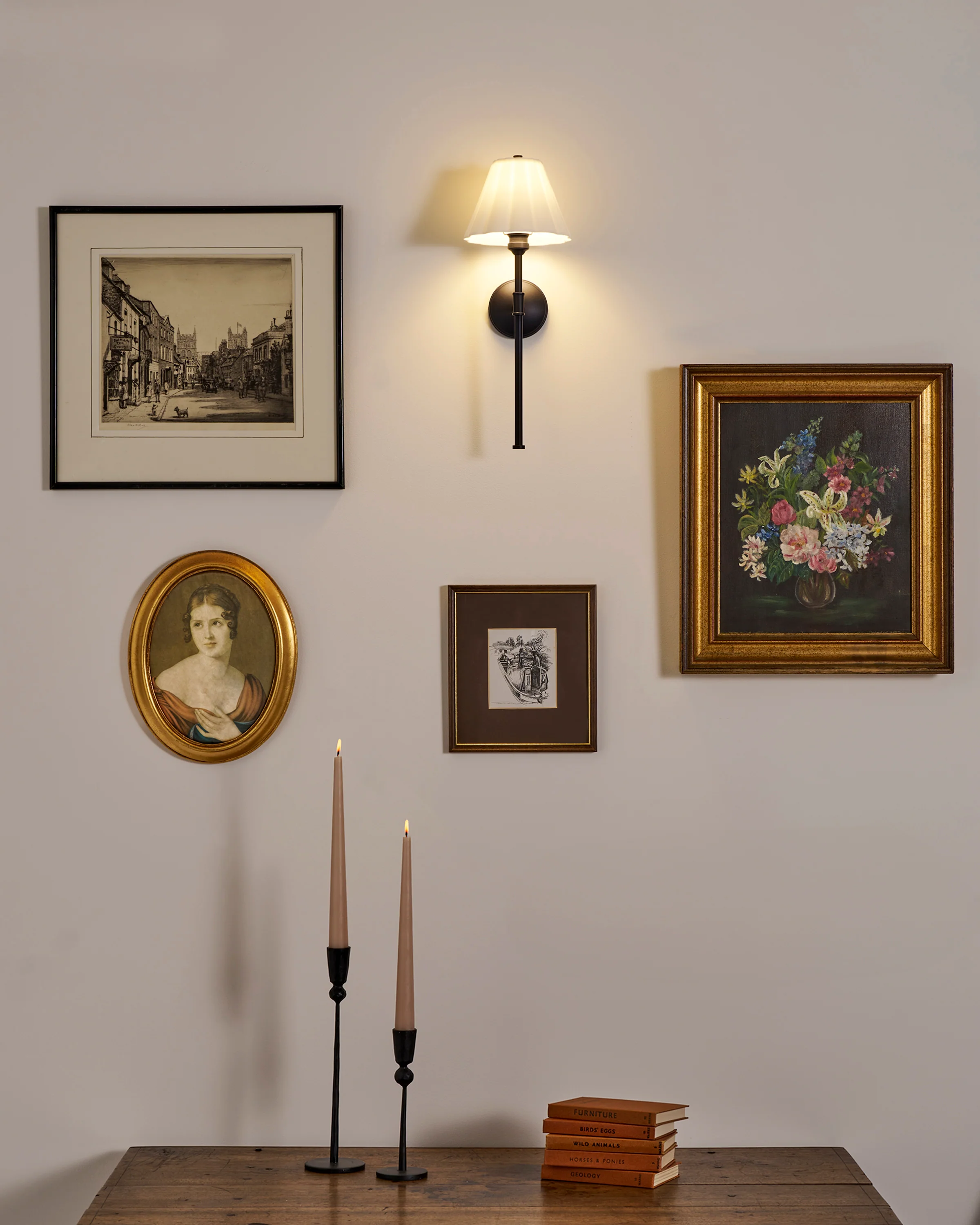 Cotswold Wall Light Fine Porcelain - Bronze - Image 10