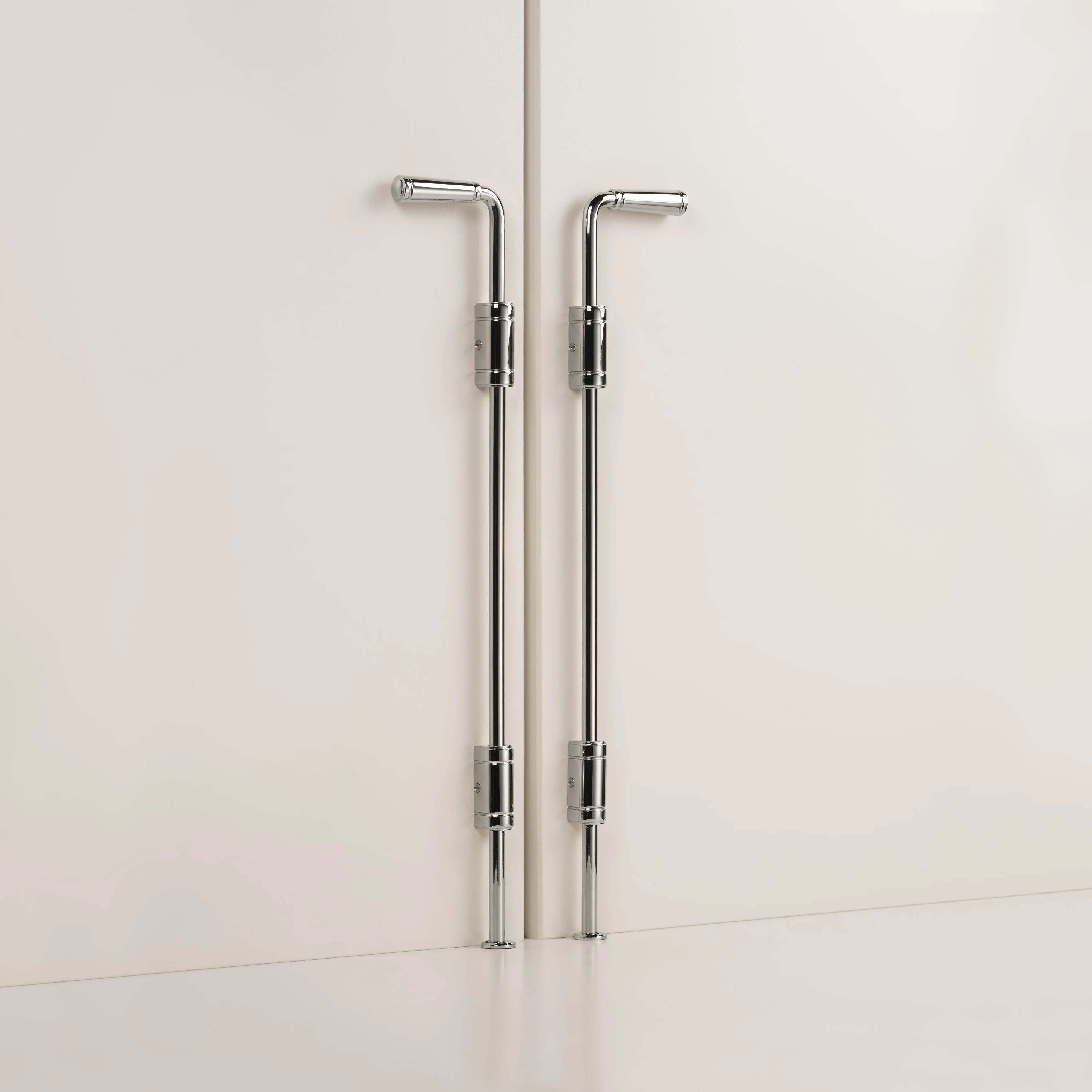 Polished nickel hardware