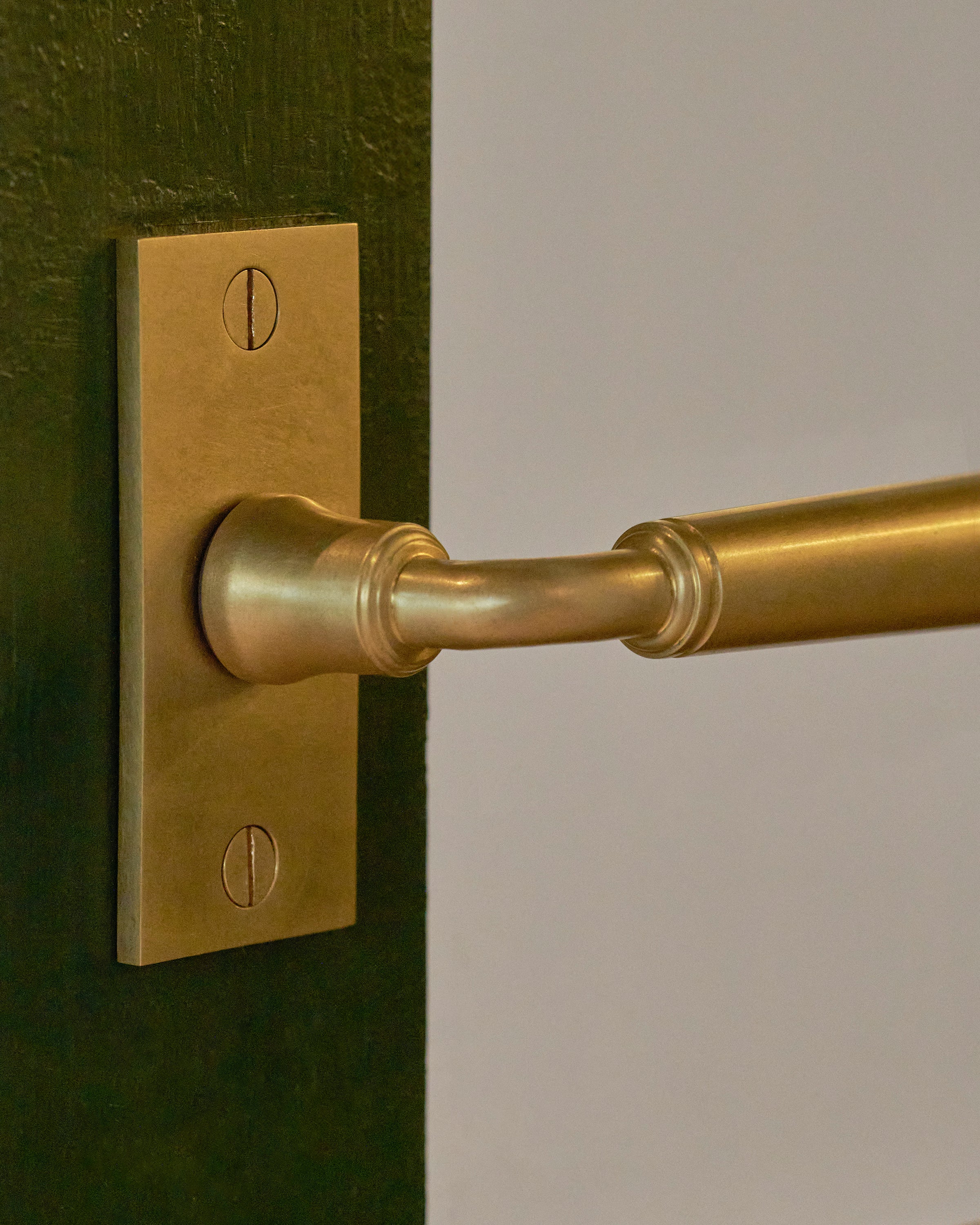 Digby Short Plate Sprung Door Handle - Antique Brass - Image 4