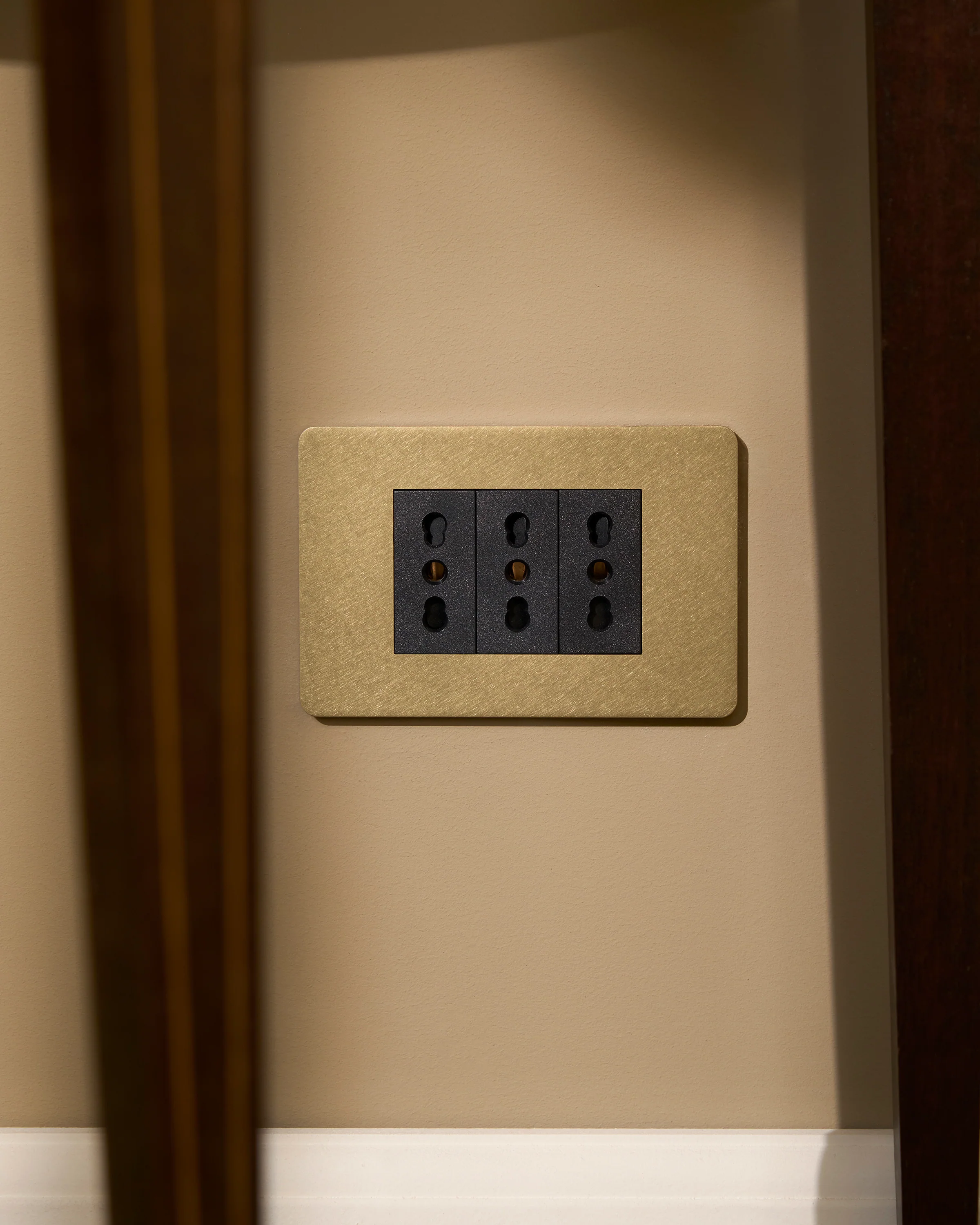 Grove 3-Module 3x Bipasso Socket - Antique Brass | Black - Image 3
