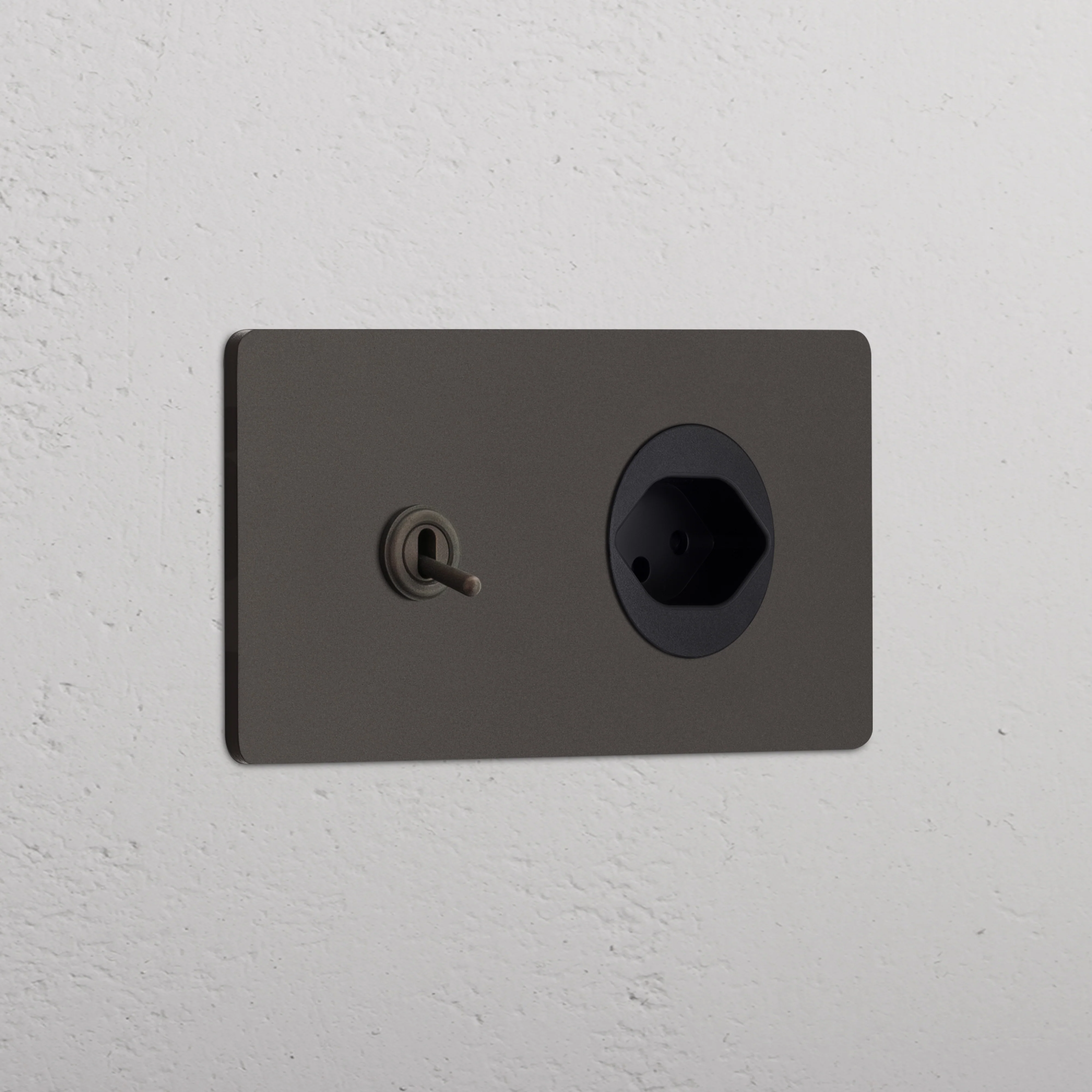 Grove Double Toggle & Swiss Type J Socket - Bronze | Black