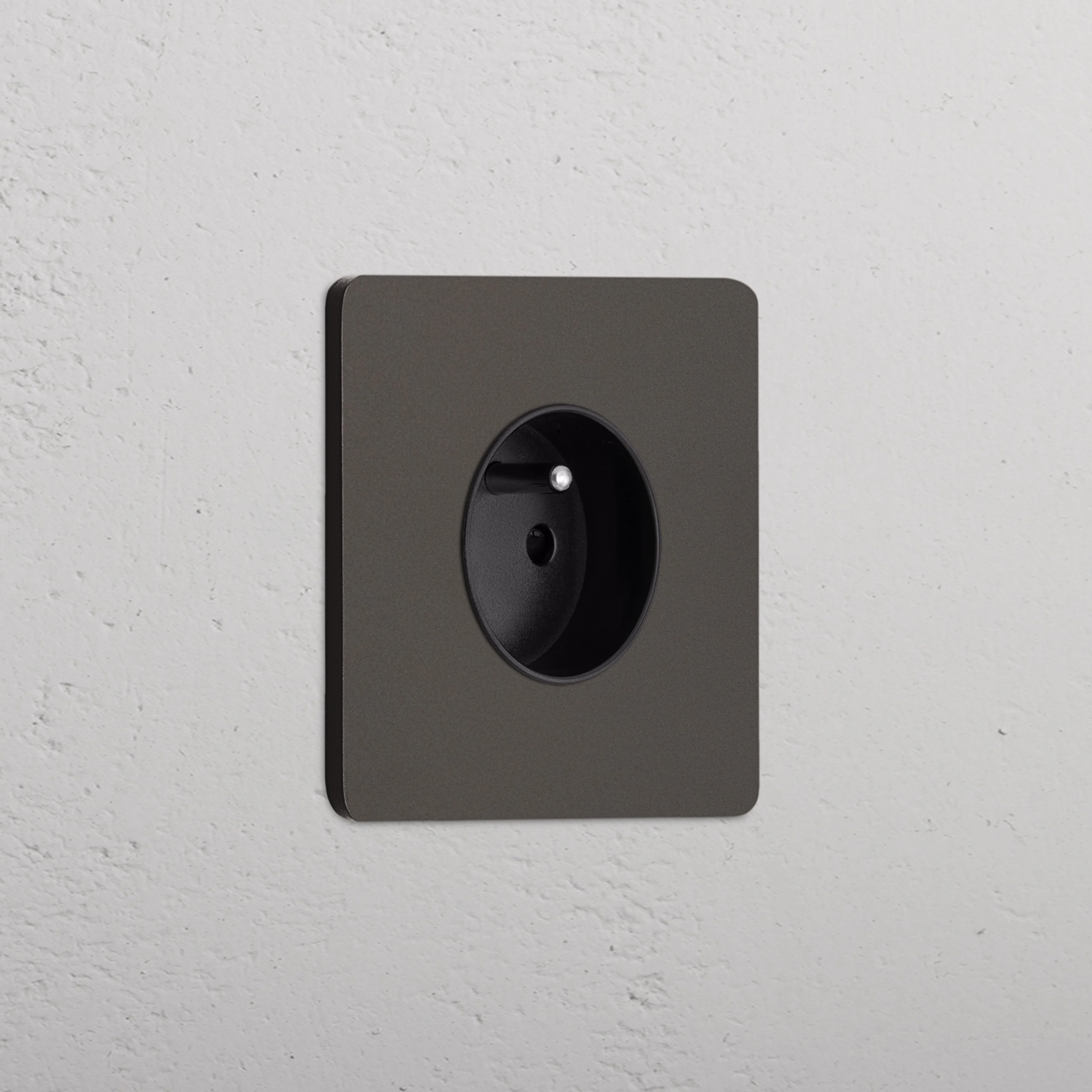 Grove Single French/Belgian Type E Socket - Bronze | Black