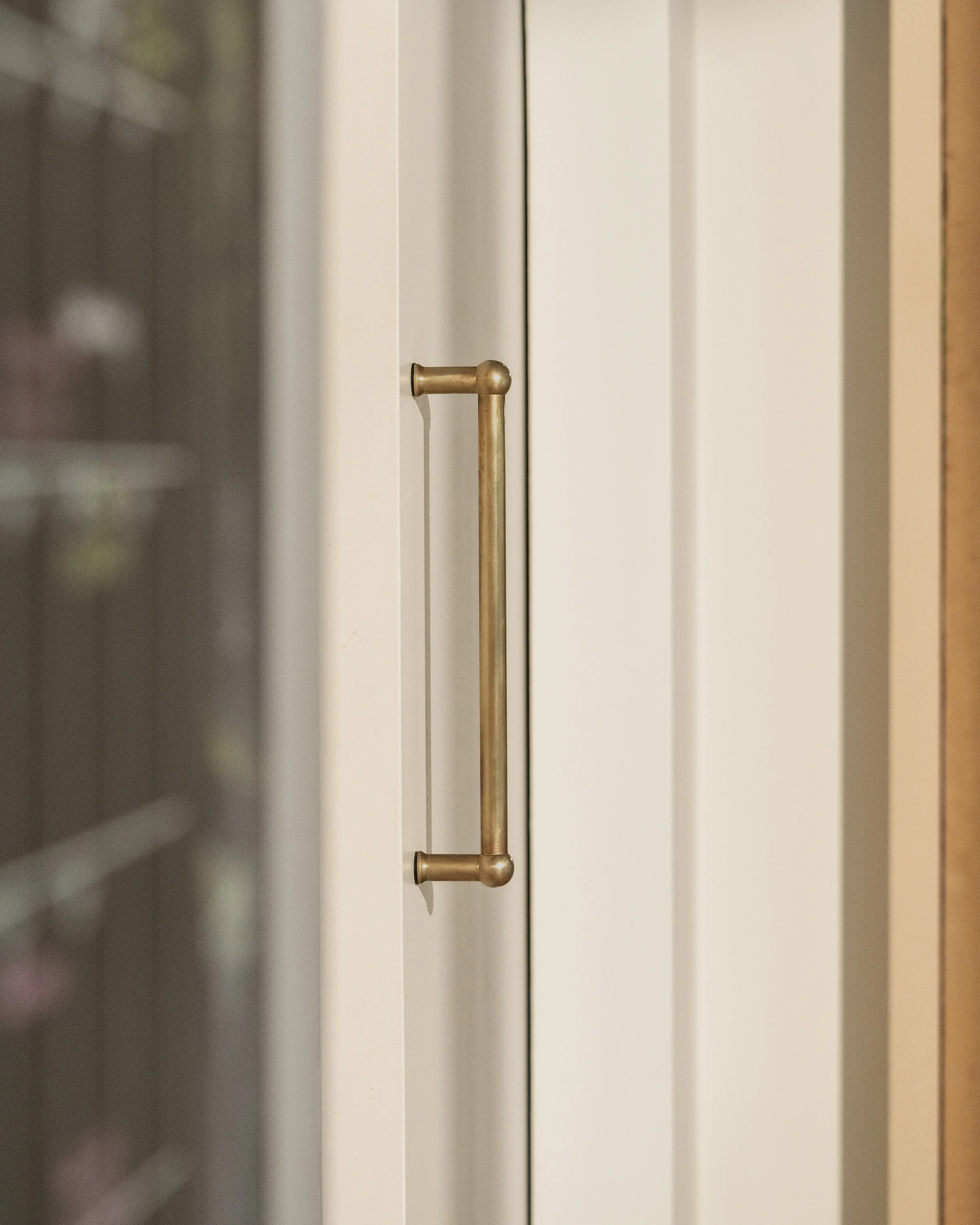 Harper Single Pull Handle 320mm - Antique Brass - Image 4
