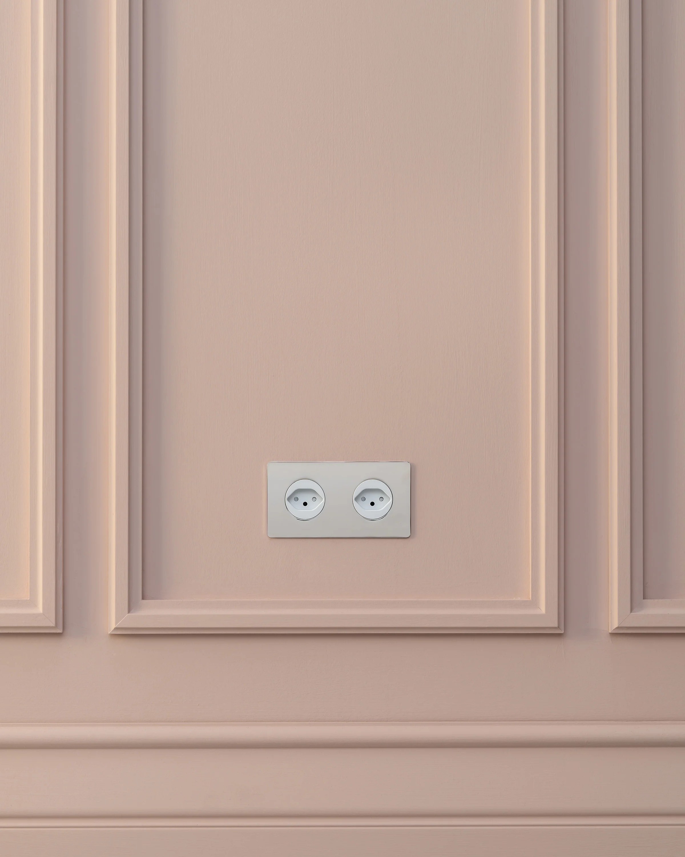 Kew Double 2x Swiss Type J Socket - Polished Nickel | White - Image 3