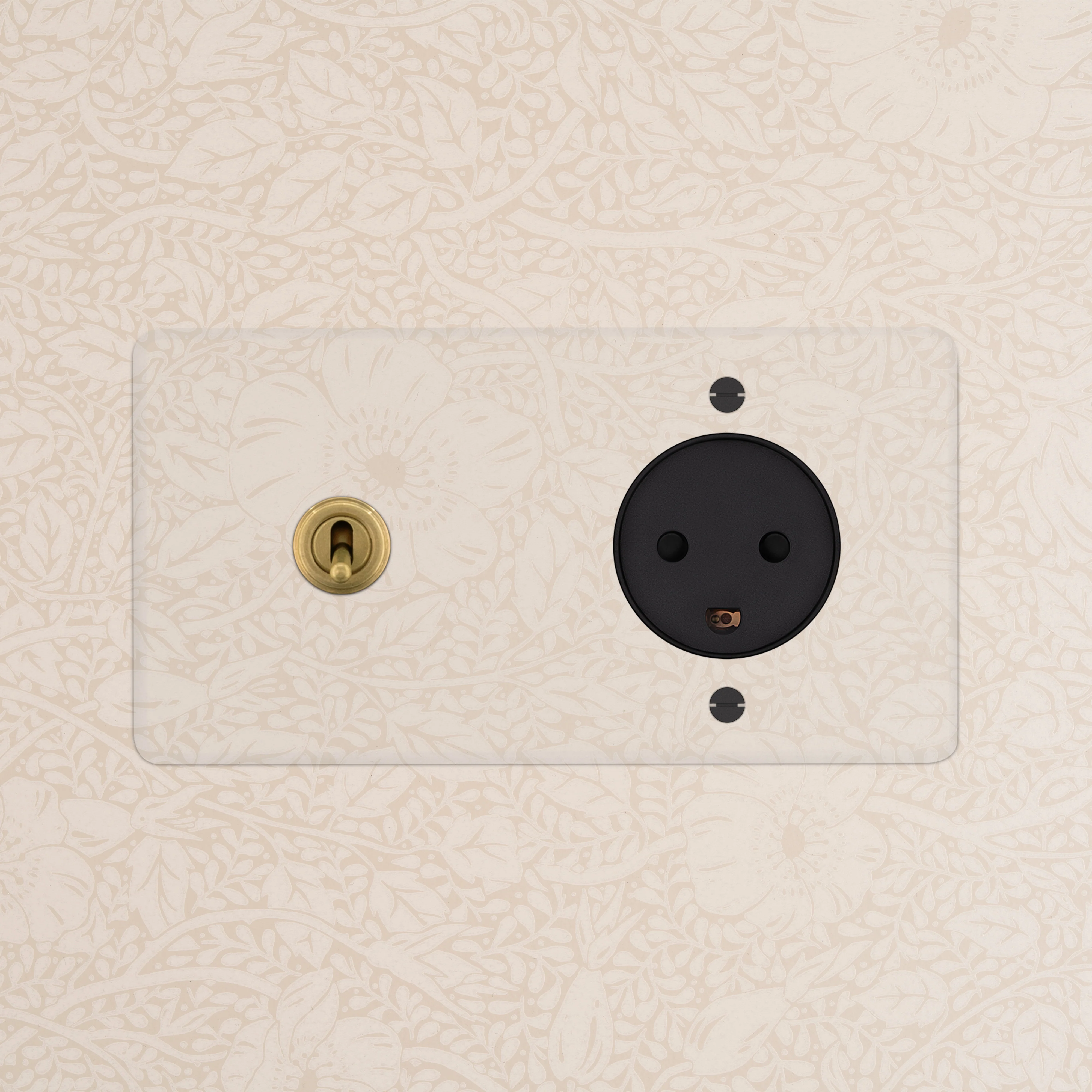 Kew Double Toggle & Danish Type K Socket - Clear Antique Brass | Black - Image 2