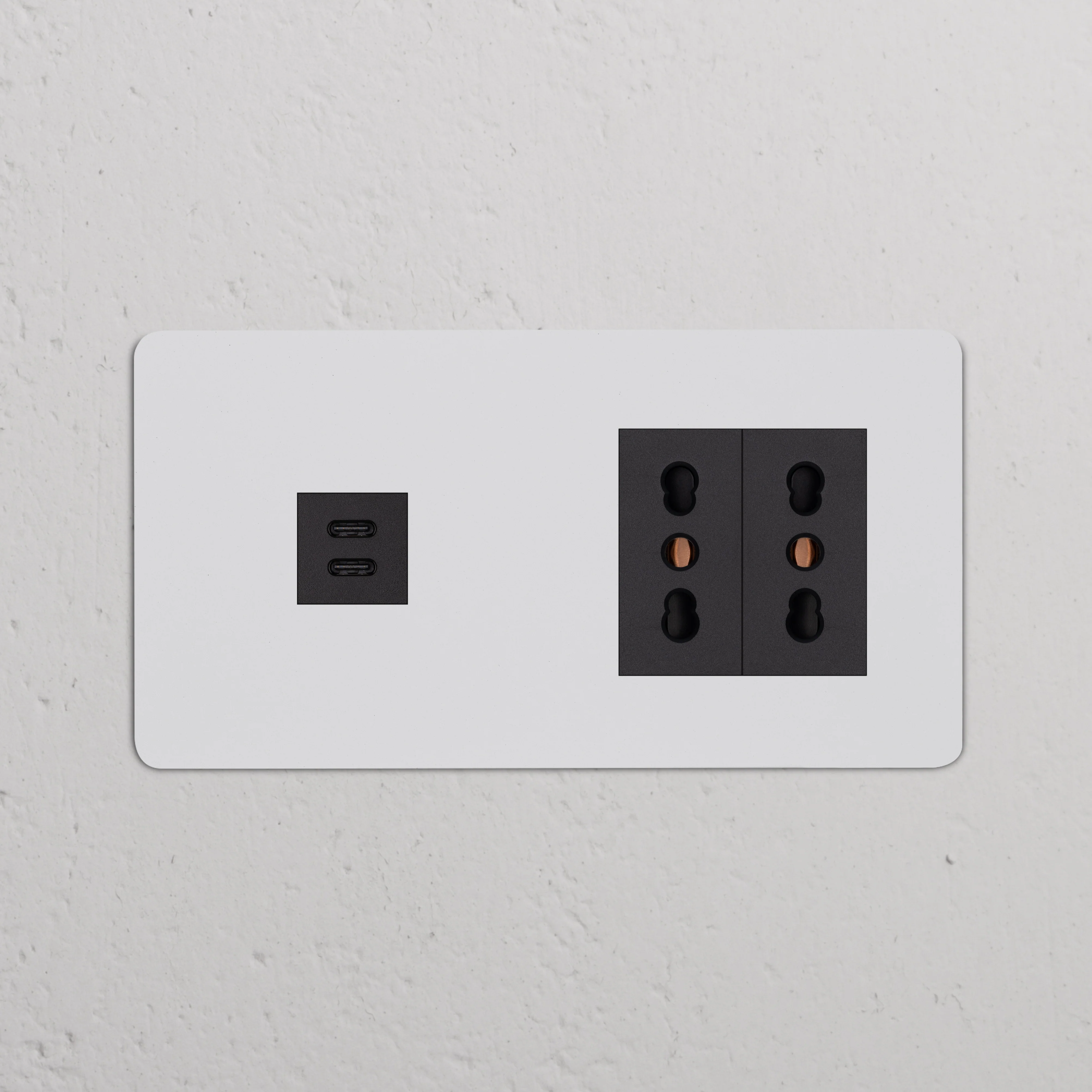 Kew Double USB-C 30W & 2x Bipasso Socket - Paintable | Black - Image 2