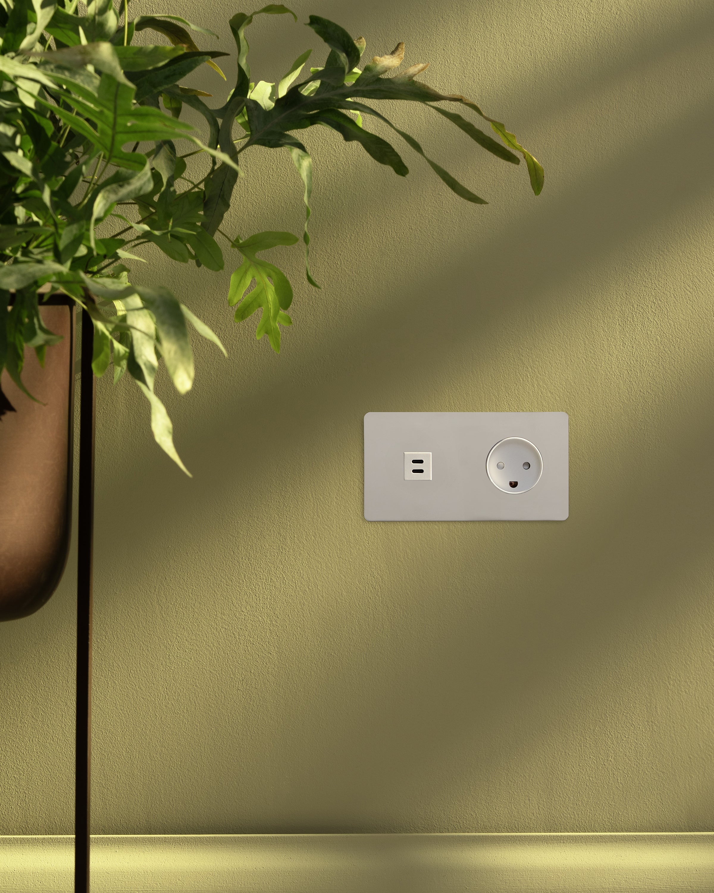 Kew Double USB-C 30W & Danish Type K Socket - Polished Nickel | White - Image 3