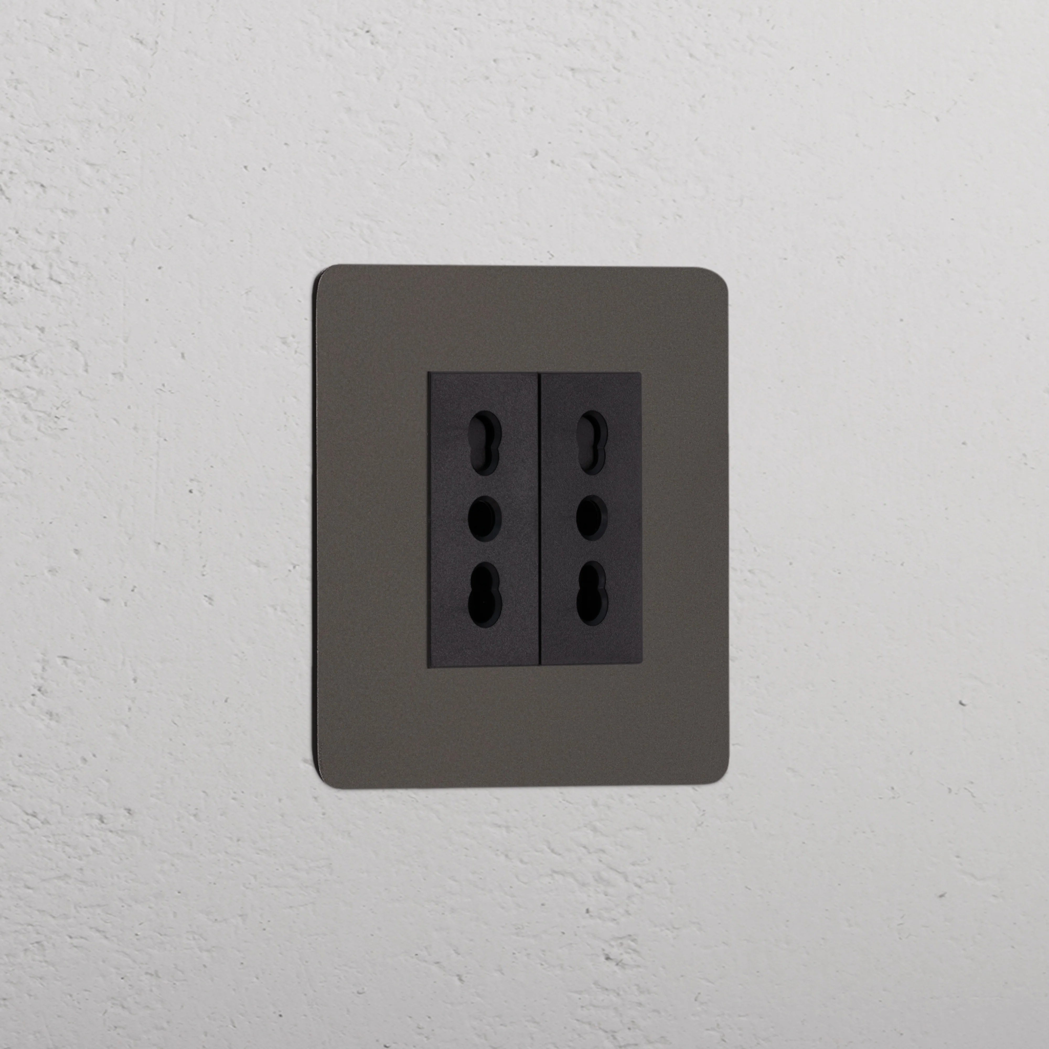 Kew Single 2x Bipasso Socket - Bronze | Black
