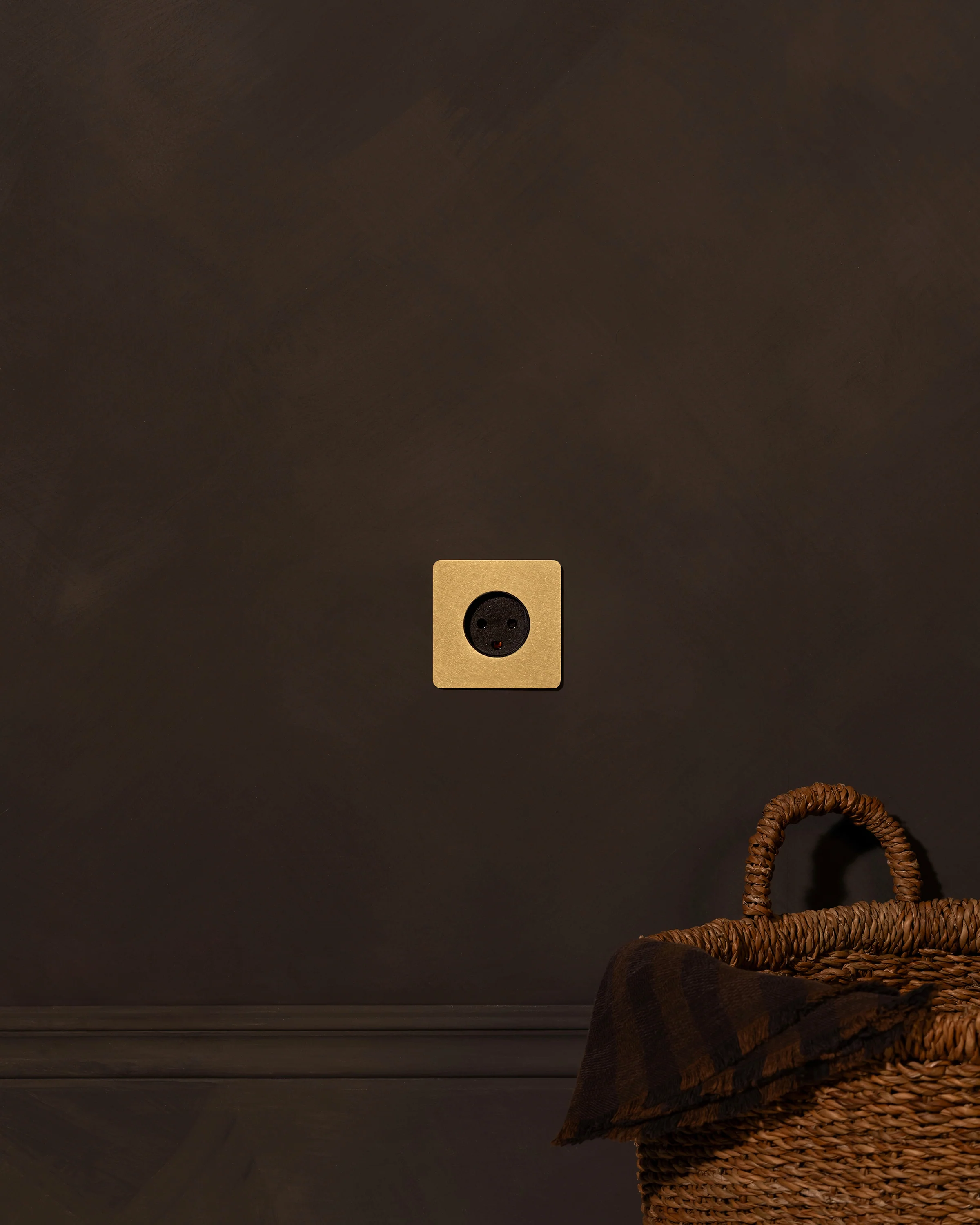 Kew Single Danish Type K Socket - Antique Brass | Black - Image 3
