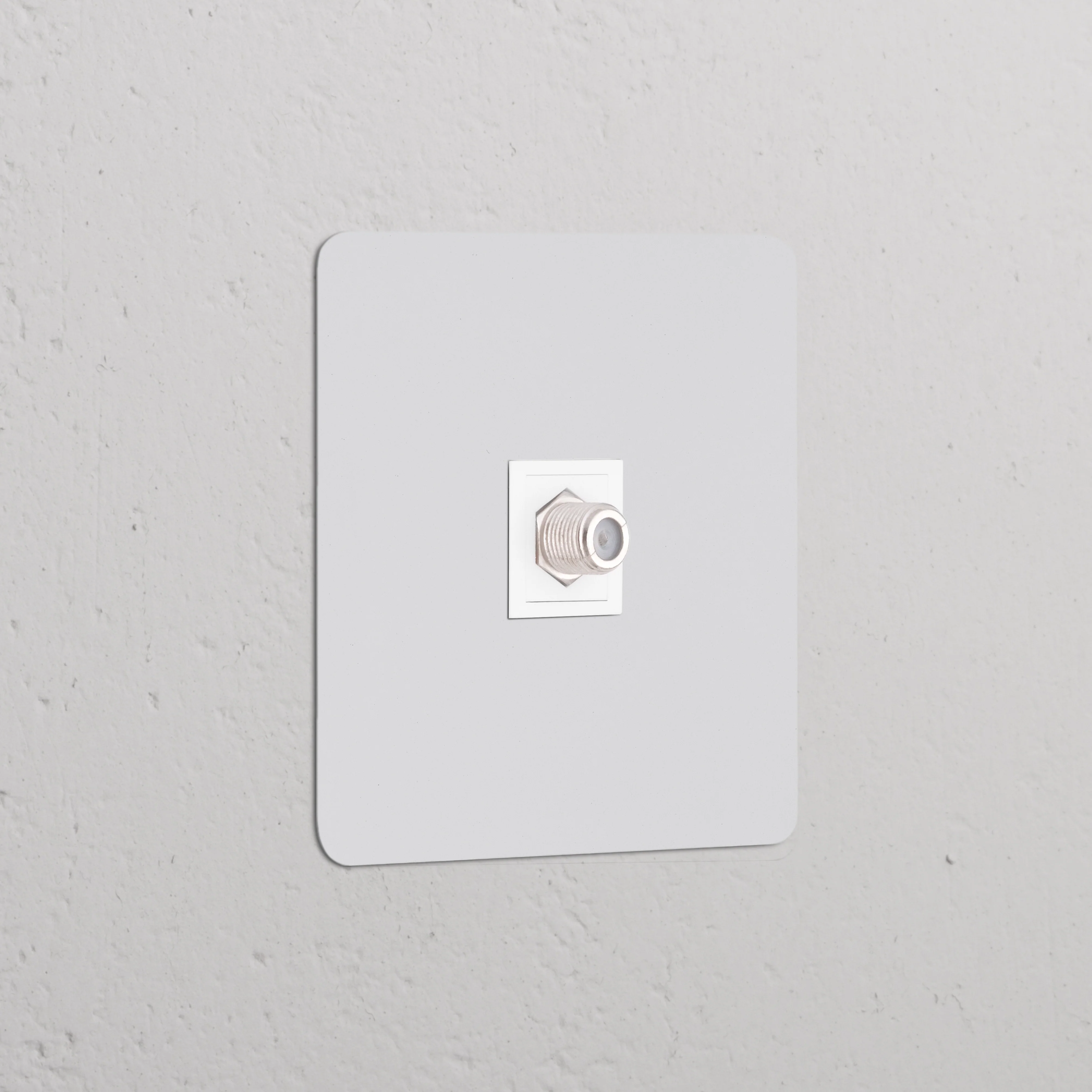 Kew Single Satellite Socket - Paintable | White