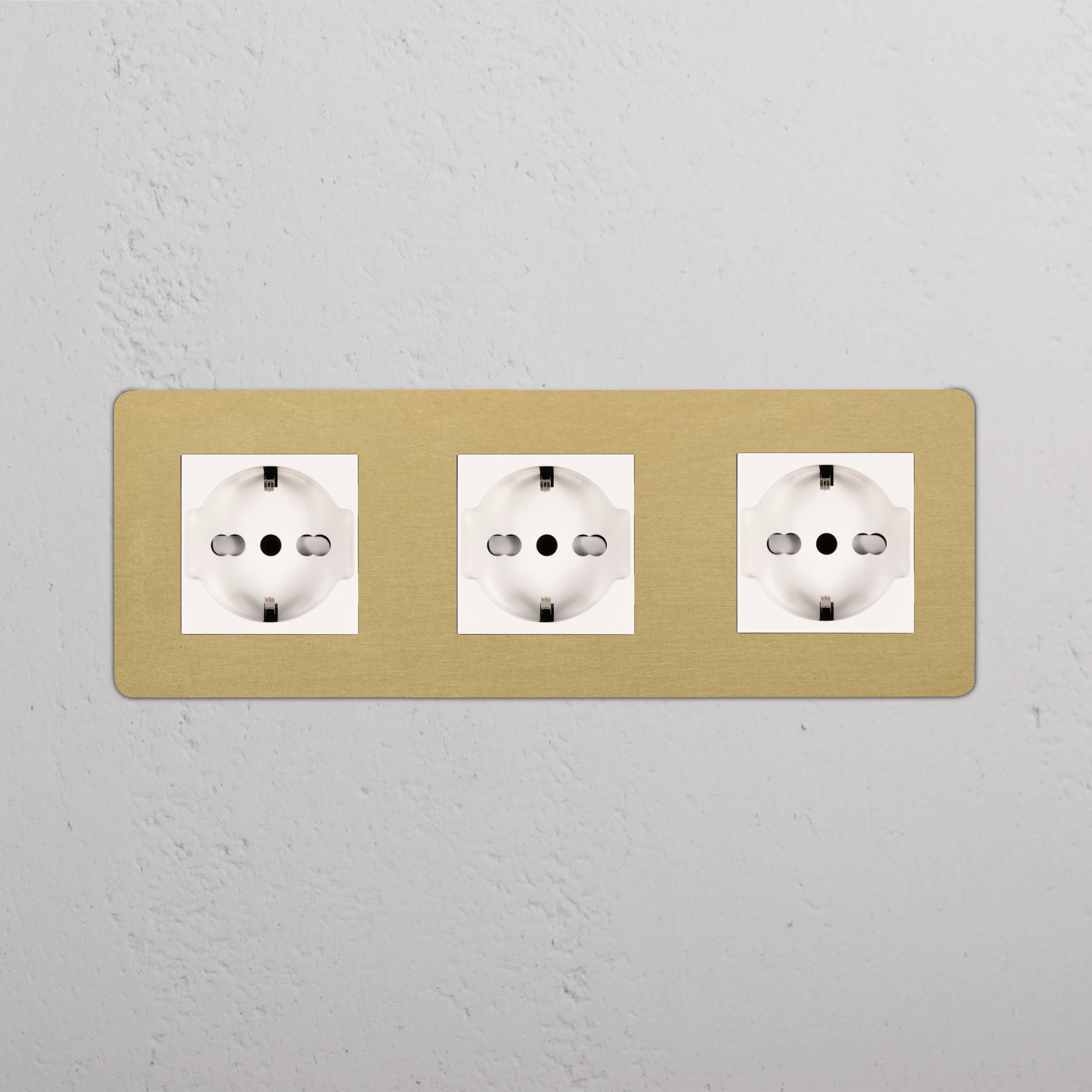 Kew Triple 3x Schuko/Bipasso Socket - Antique Brass | White - Image 2