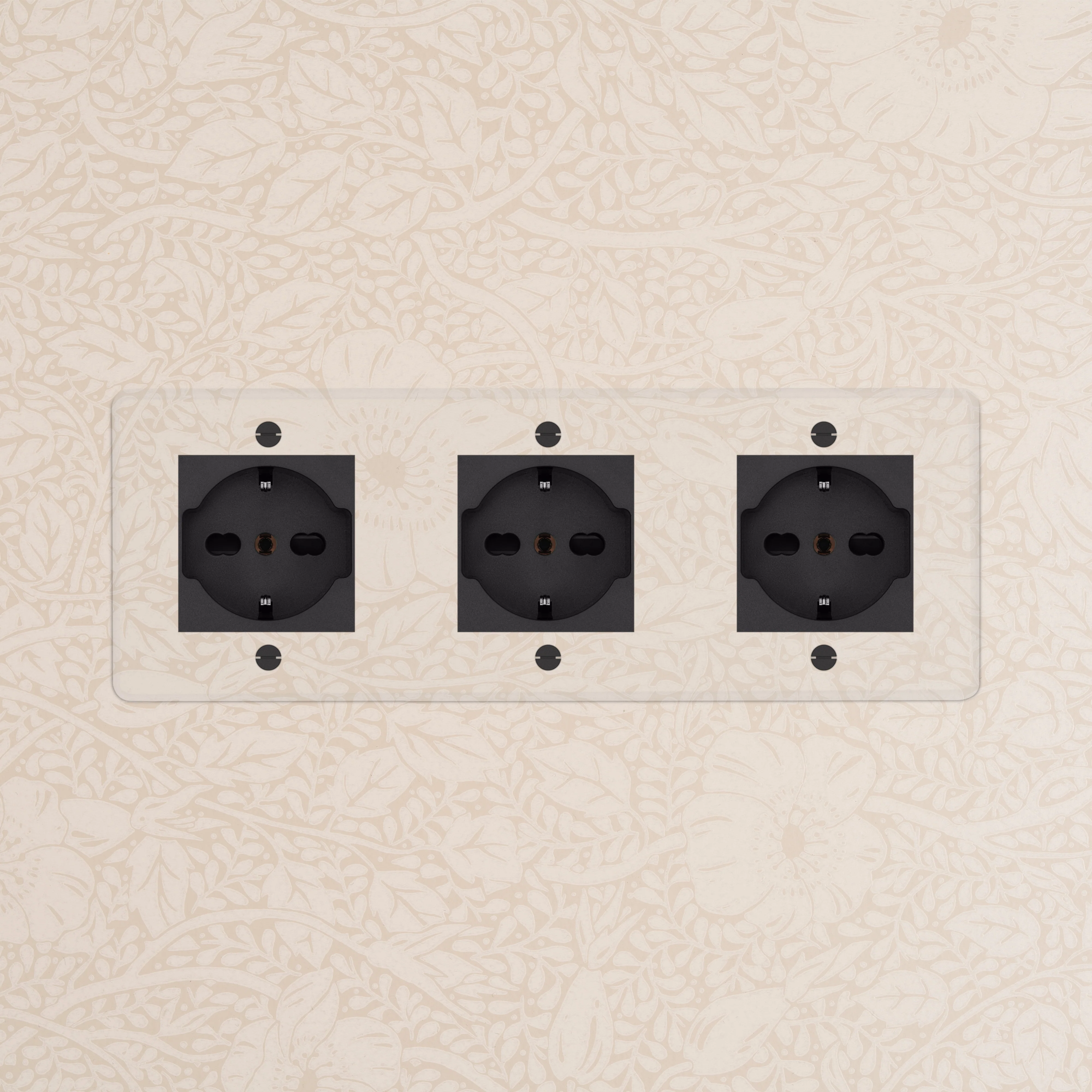 Kew Triple 3x Schuko/Bipasso Socket - Clear | Black - Image 2