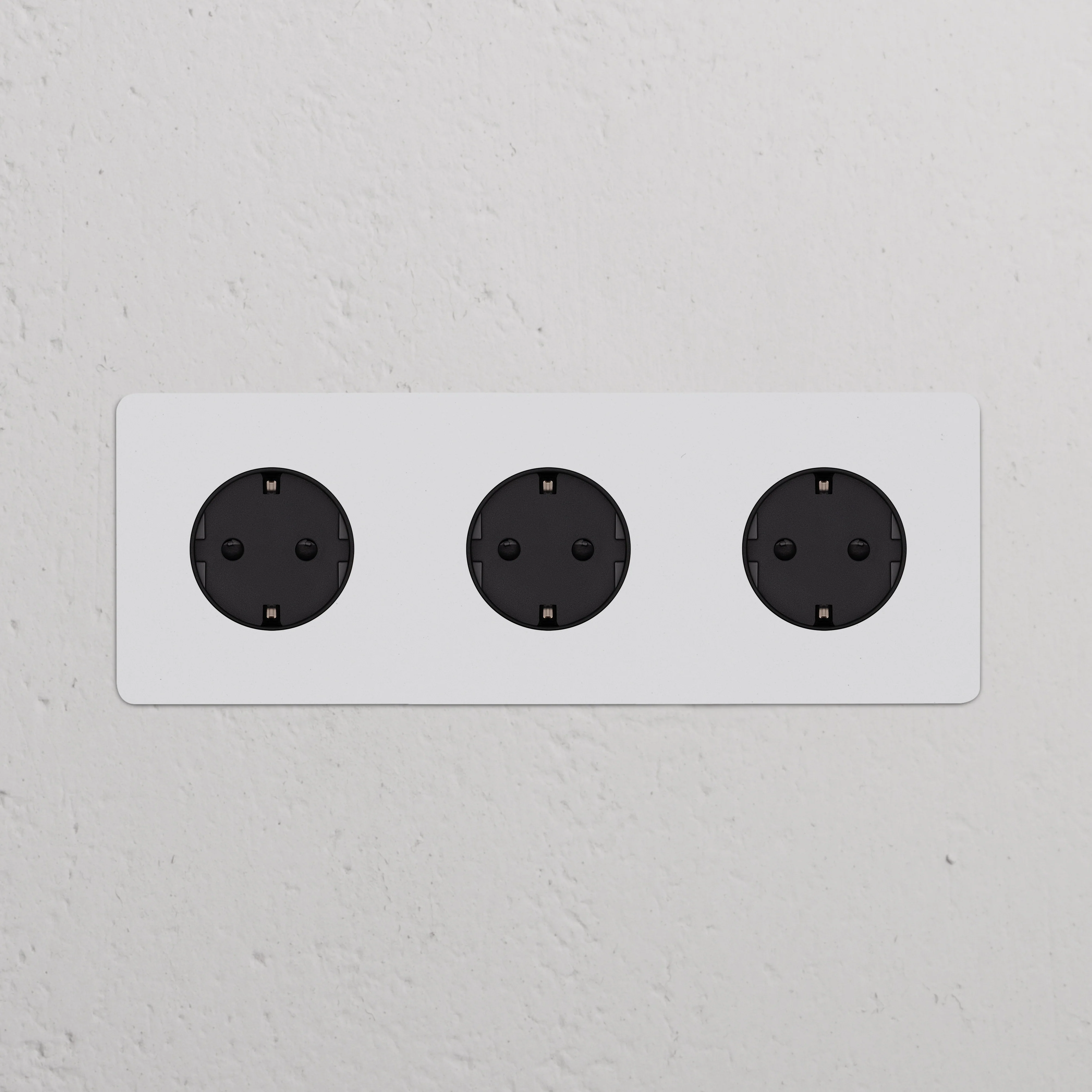 Kew Triple 3x Schuko Type F Socket - Paintable | Black - Image 2