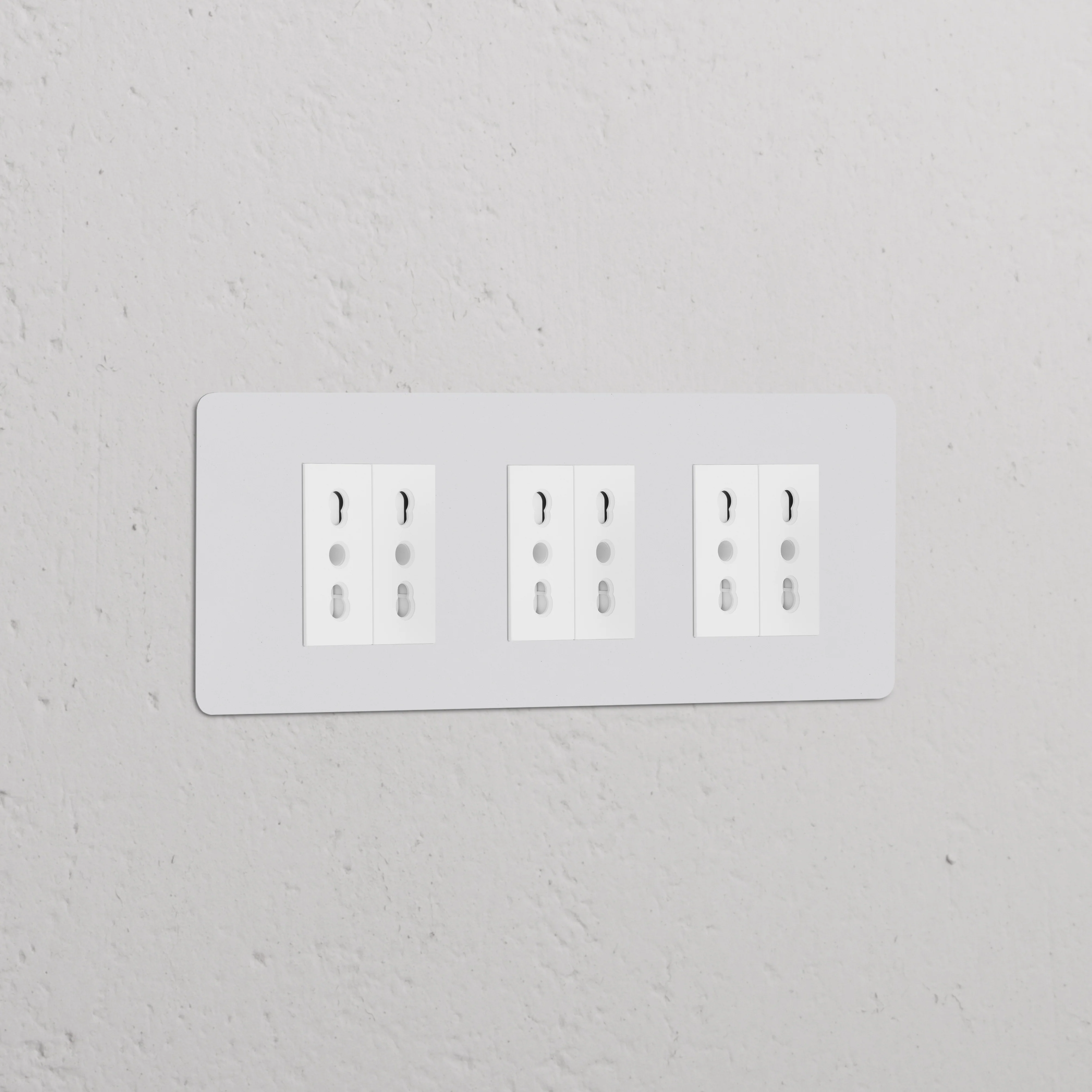 Kew Triple 6x Bipasso Socket - Paintable | White