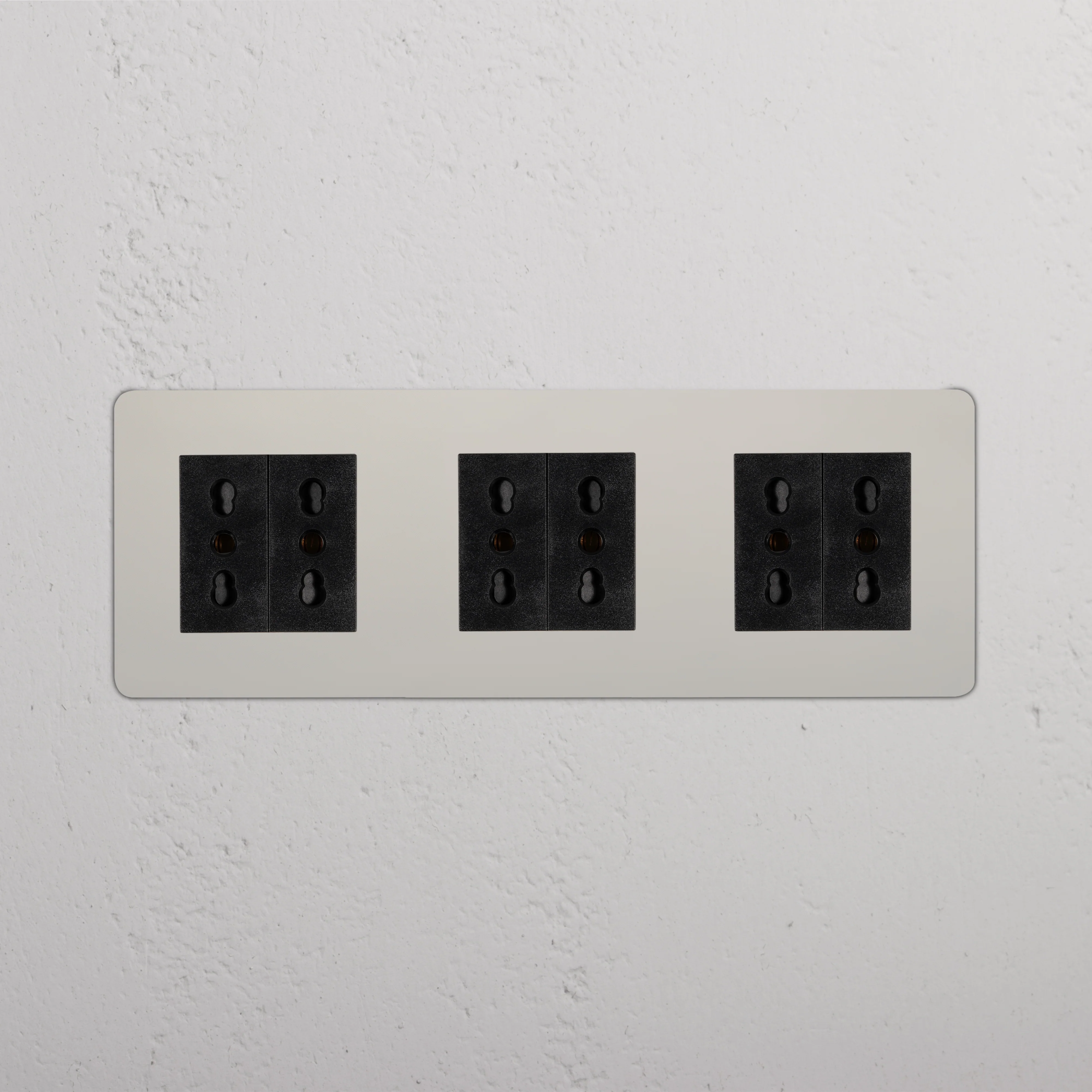 Kew Triple 6x Bipasso Socket - Polished Nickel | Black - Image 2