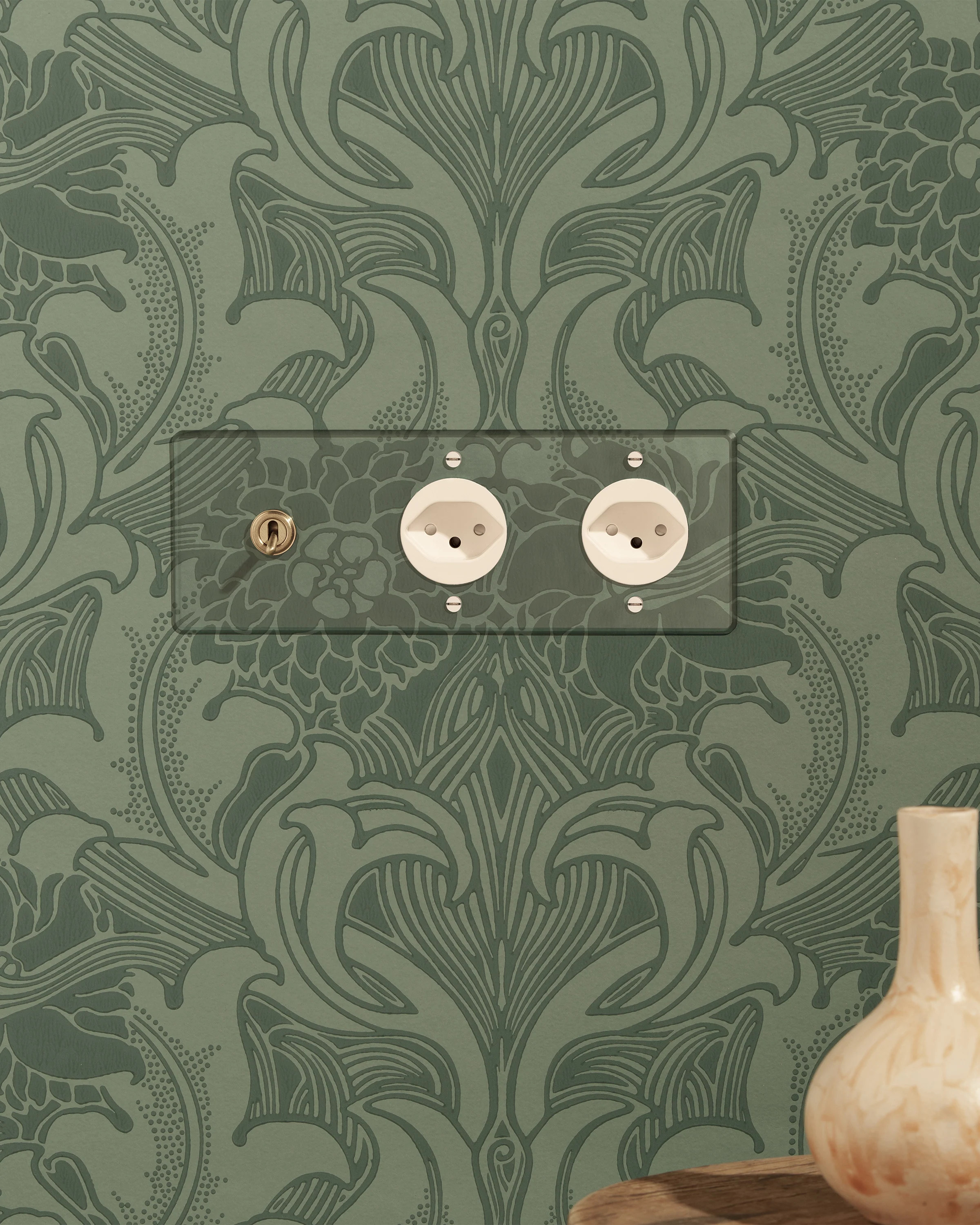 Kew Triple Toggle & 2x Swiss Type J Socket - Clear Antique Brass | White - Image 3