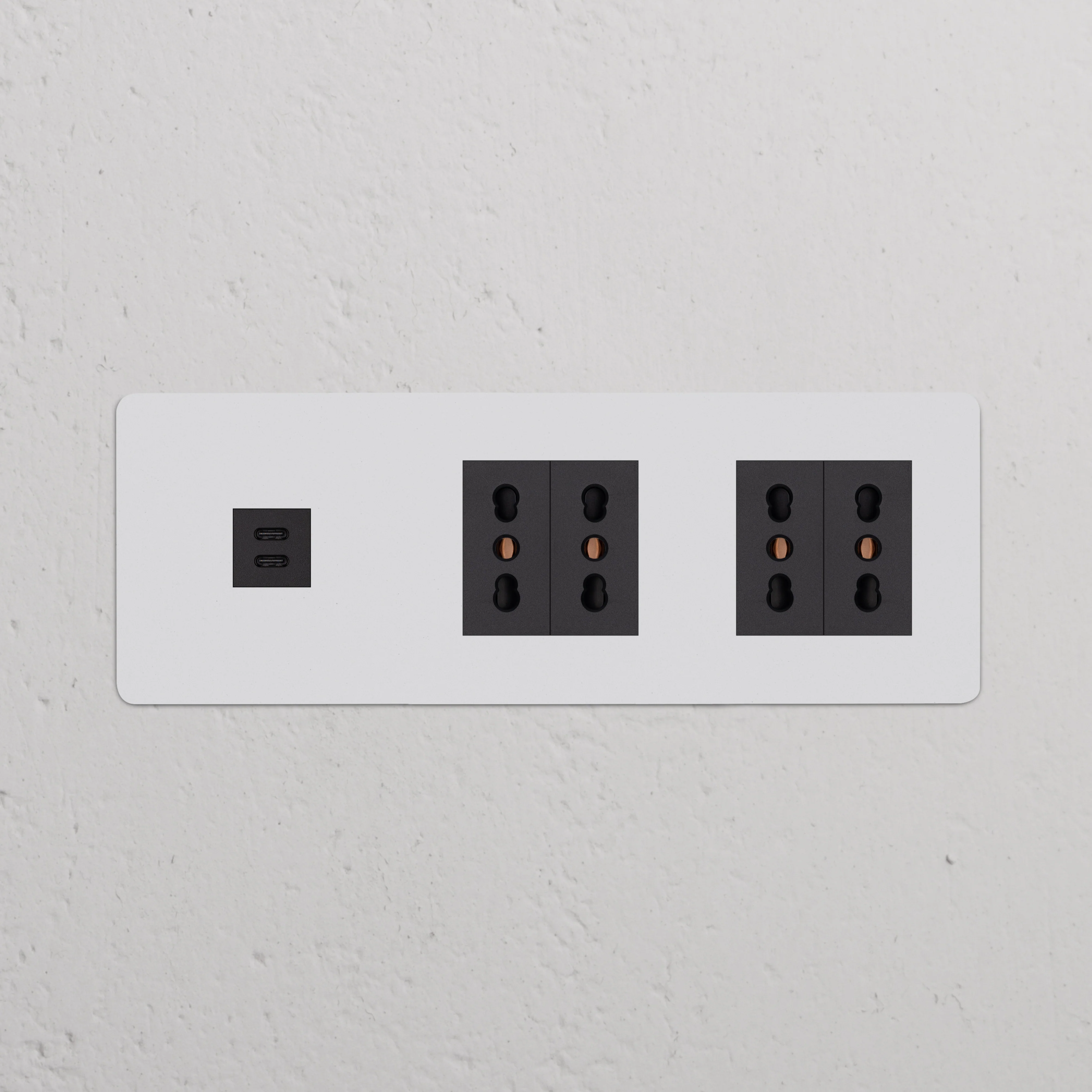Kew Triple USB-C 30W & 4x Bipasso Socket - Paintable | Black - Image 2