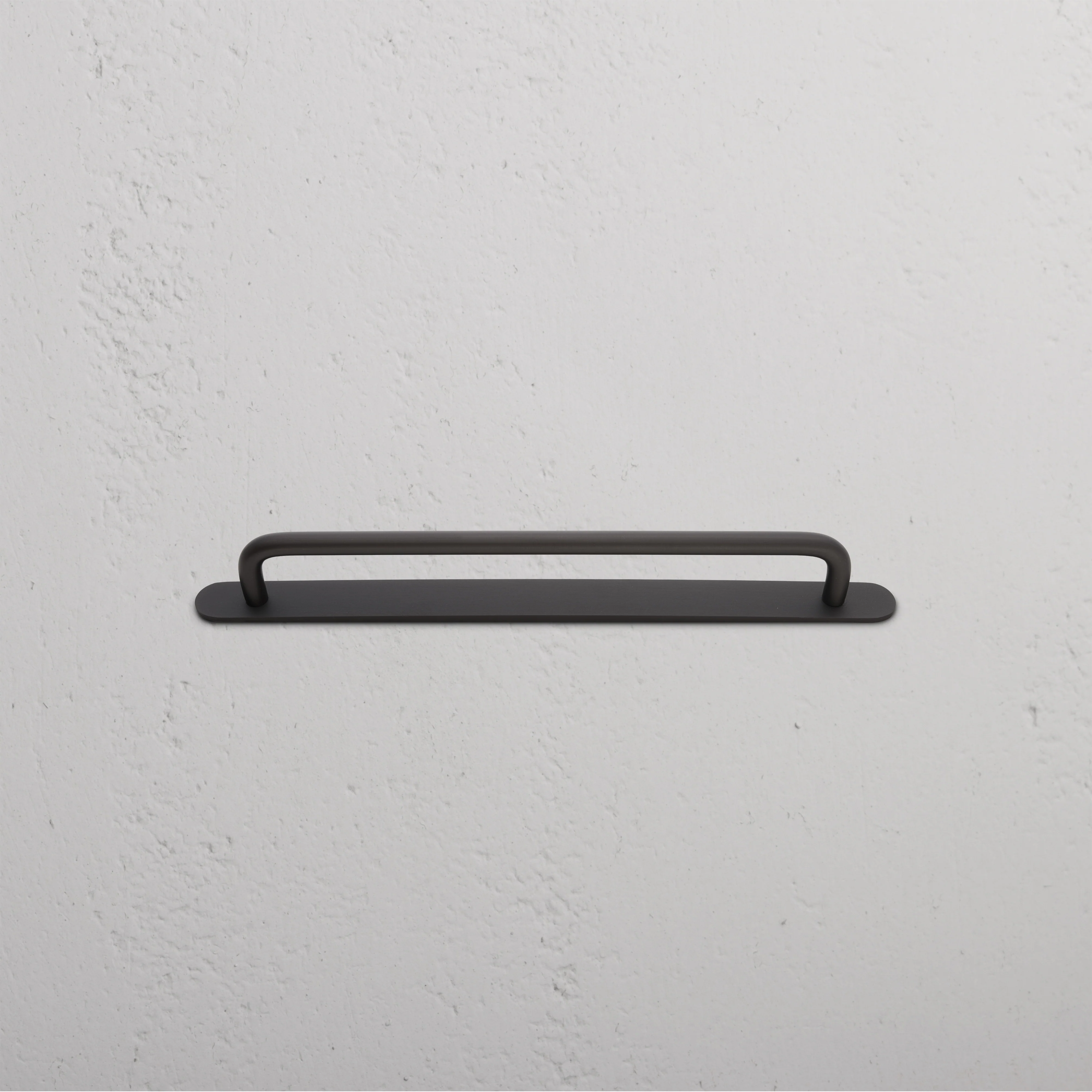 Kilburn Cabinet Handle Medium - Bronze