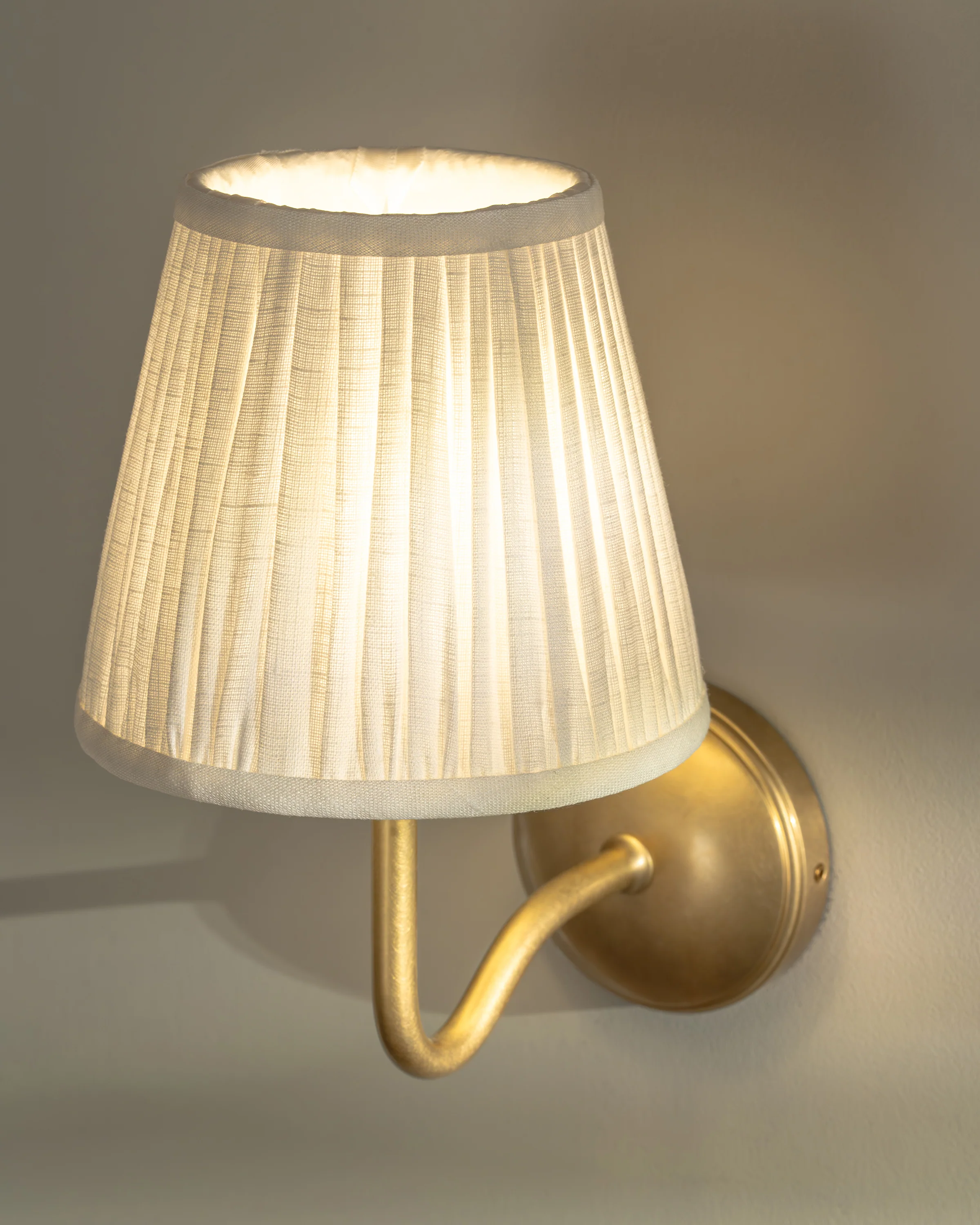 Malvern Medium Wall Light Pleated Alabaster White - Antique Brass - Image 7