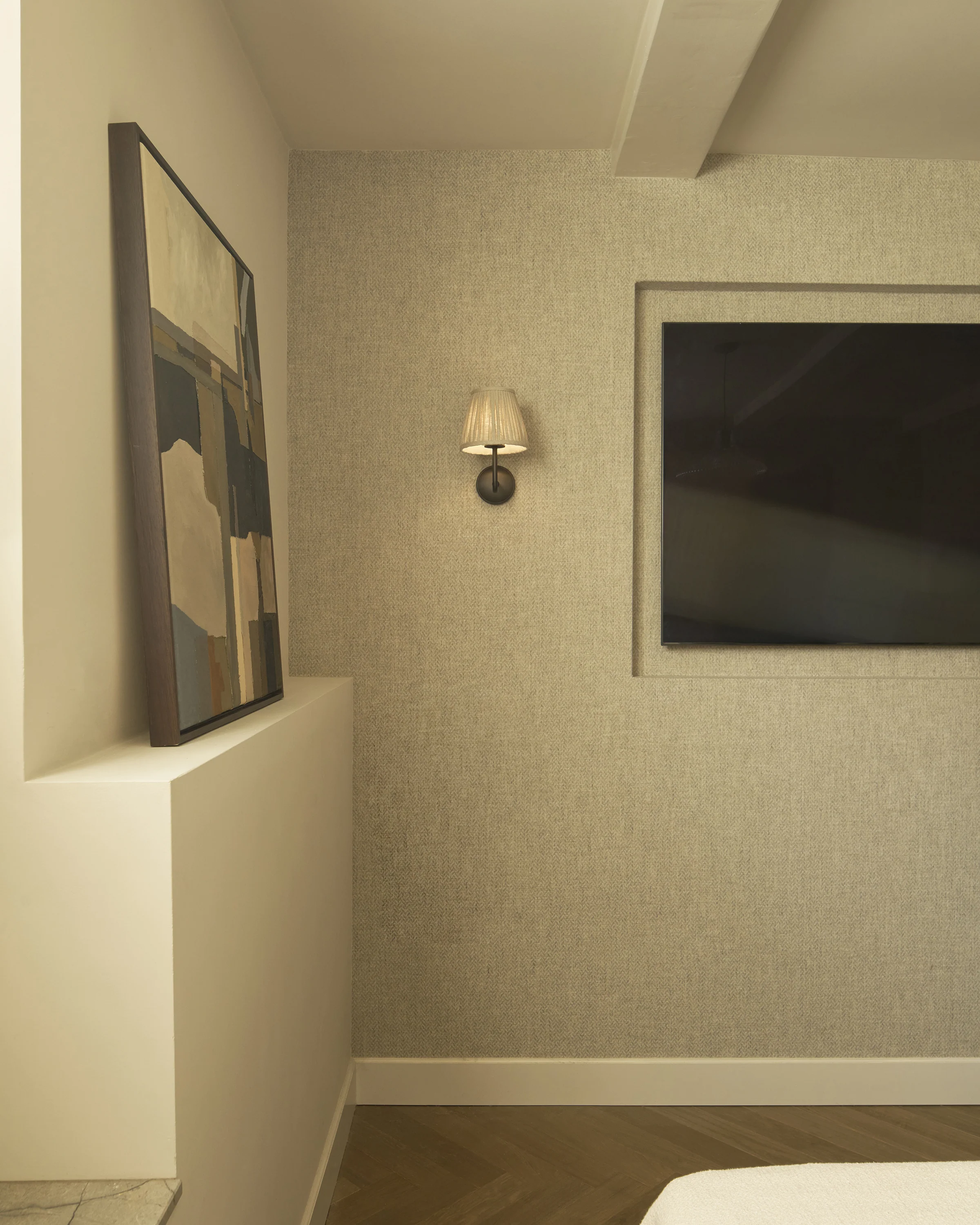 Malvern Small Wall Light Pleated Natural Beige - Bronze  - Image 4
