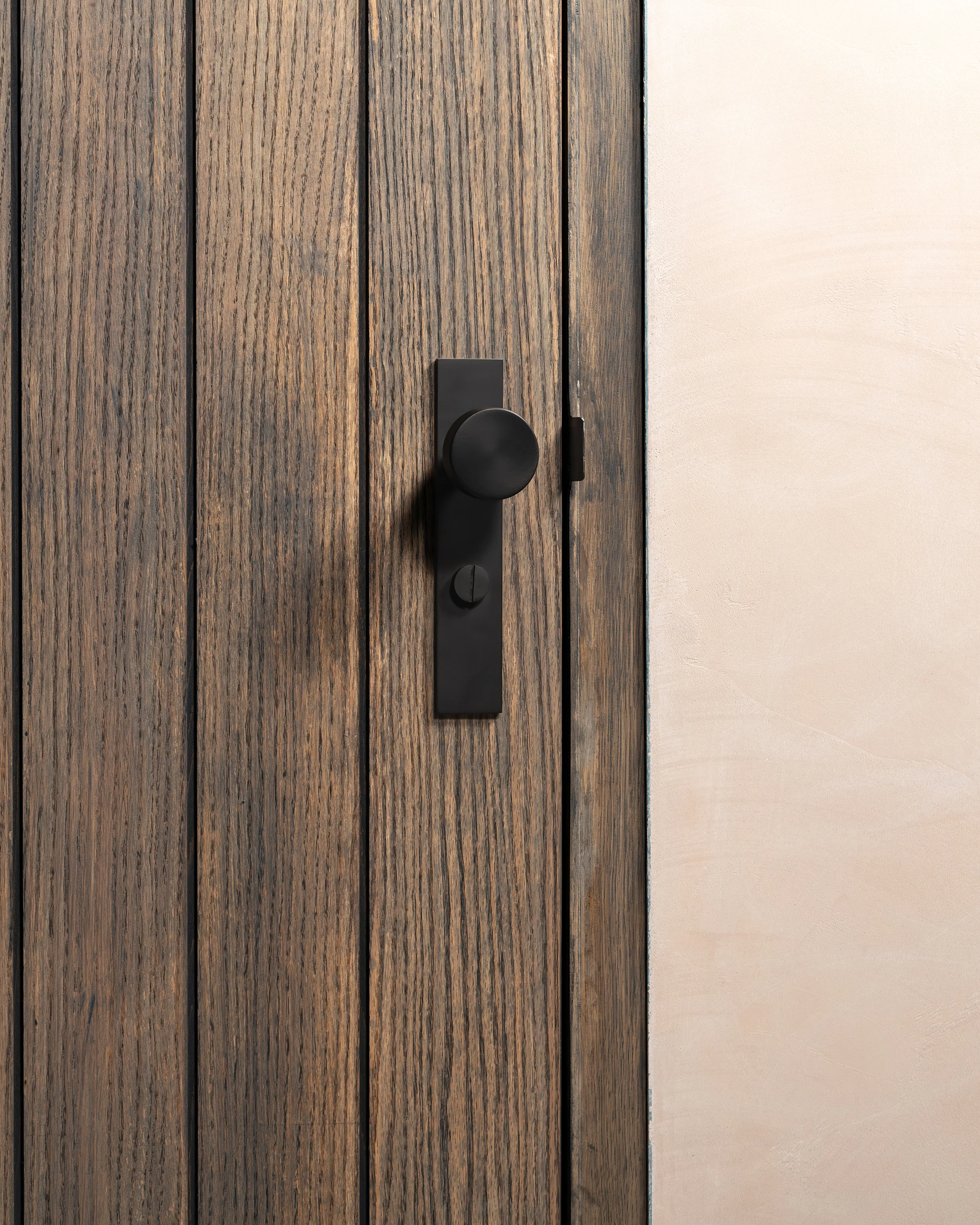 Onslow Long Plate Sprung Door Knob & Thumbturn – Bronze  - Image 3