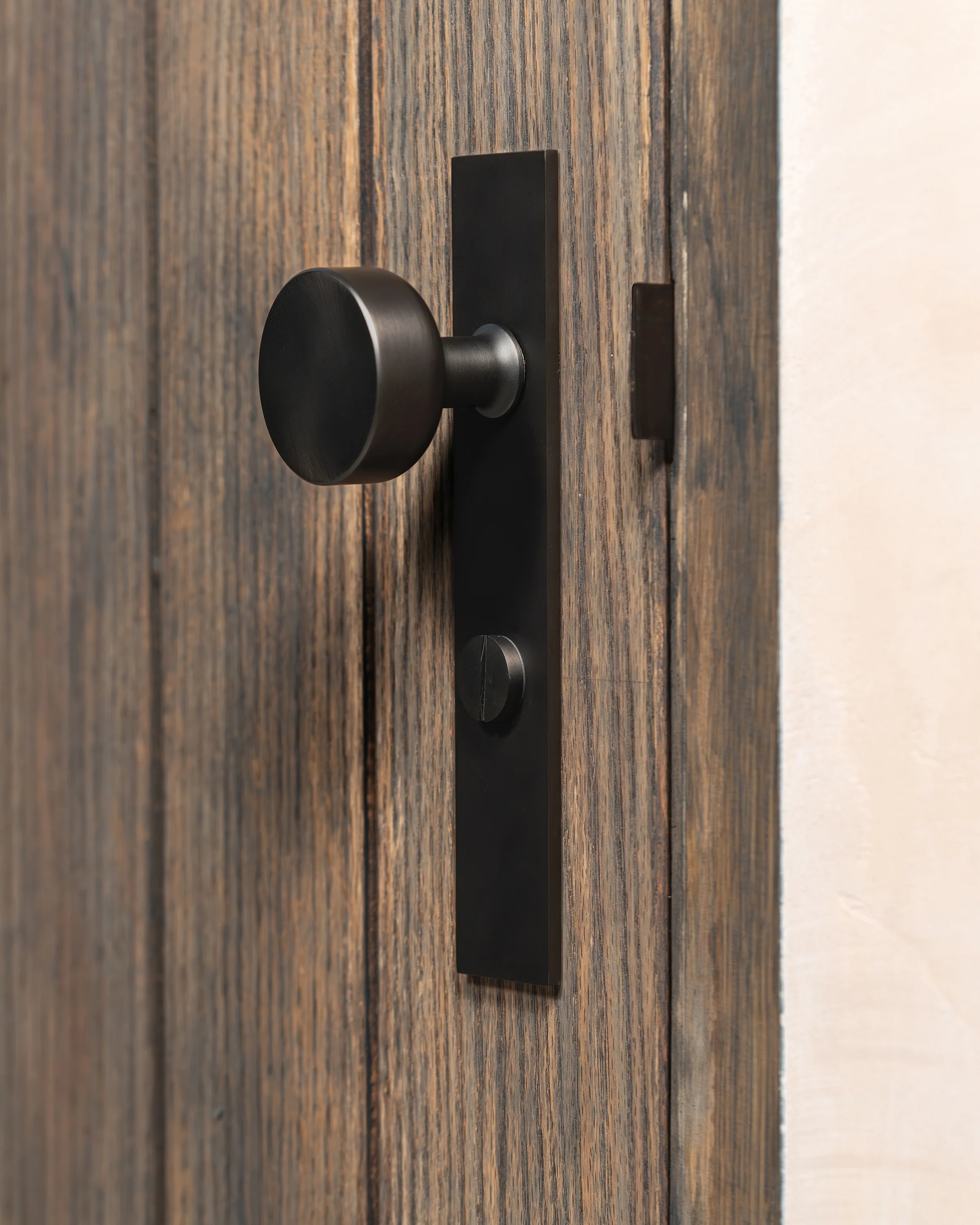 Onslow Long Plate Sprung Door Knob & Thumbturn – Bronze  - Image 4