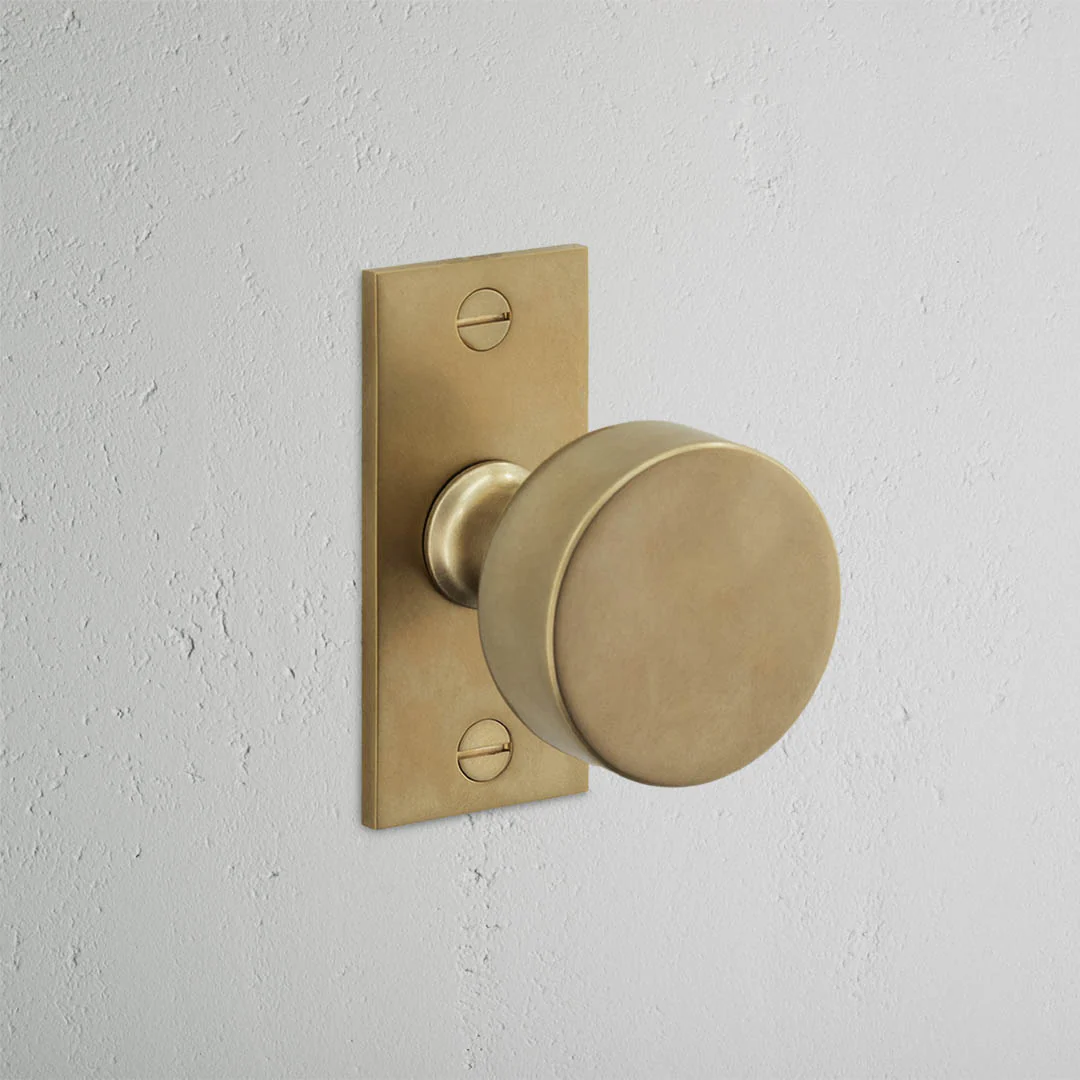 Onslow Short Plate Fixed Door Knob – Antique Brass  - Image 2
