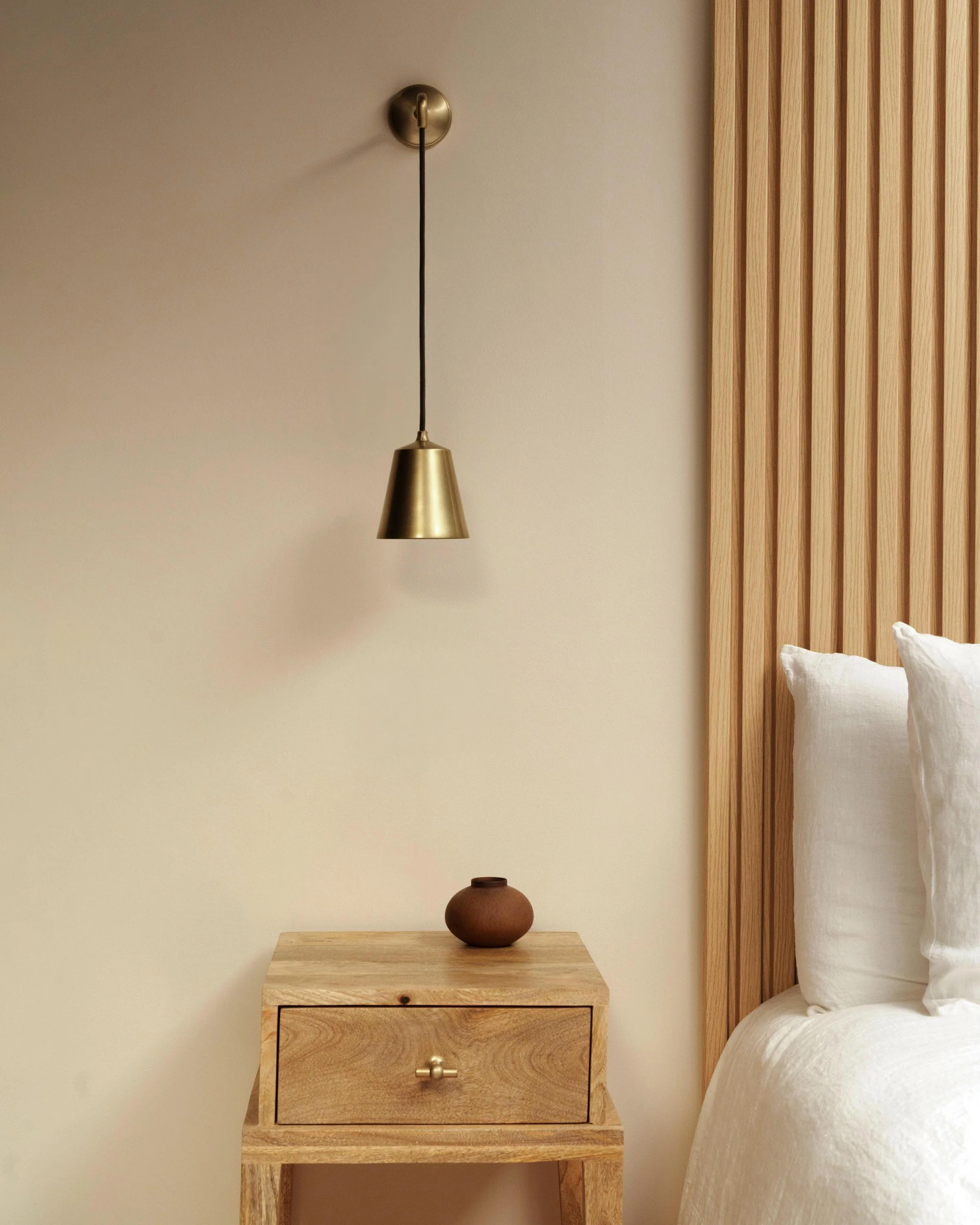 Richmond Small Hanging Wall Light - Antique Brass - Image 3
