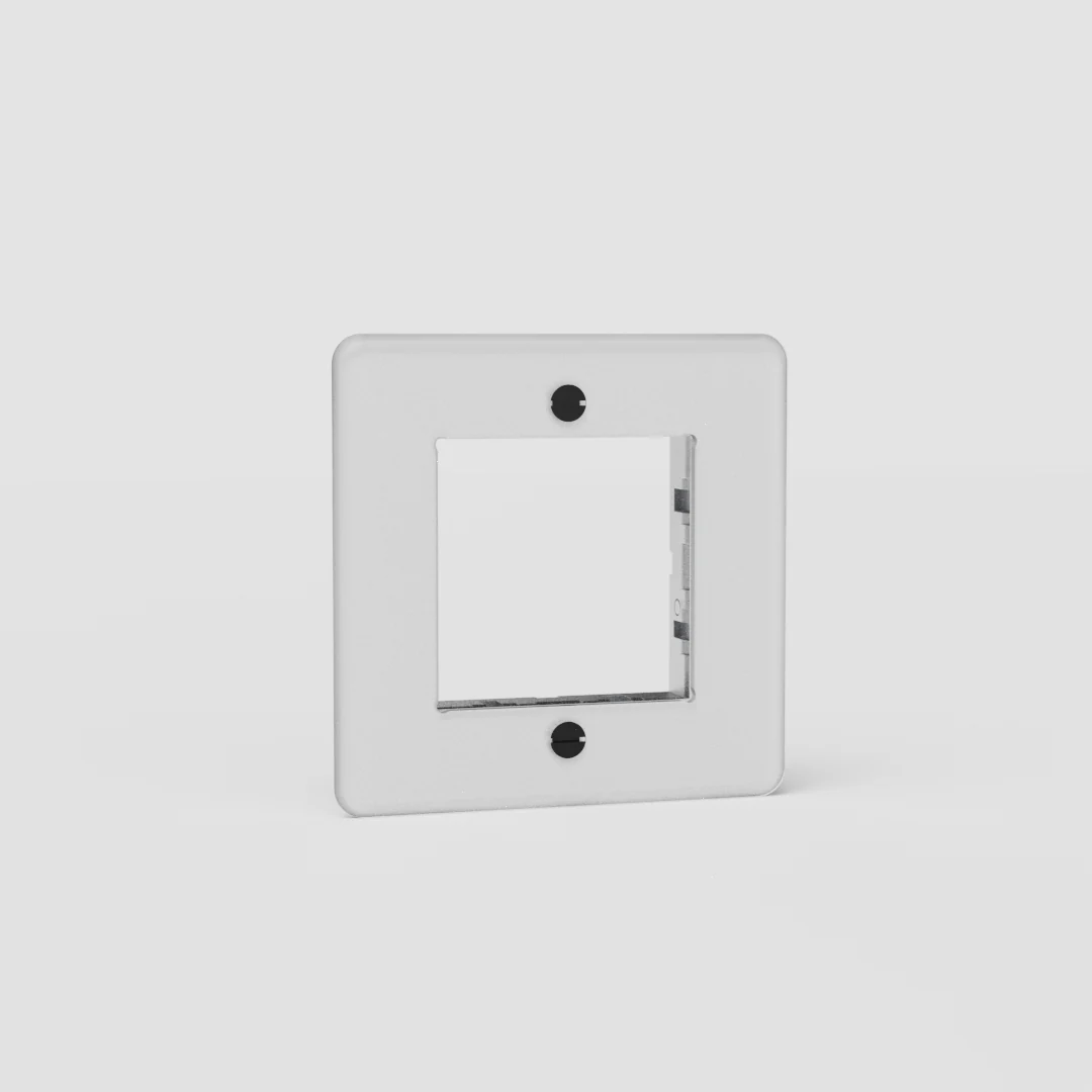 Kew Single 45mm Module Plate - Clear | Black