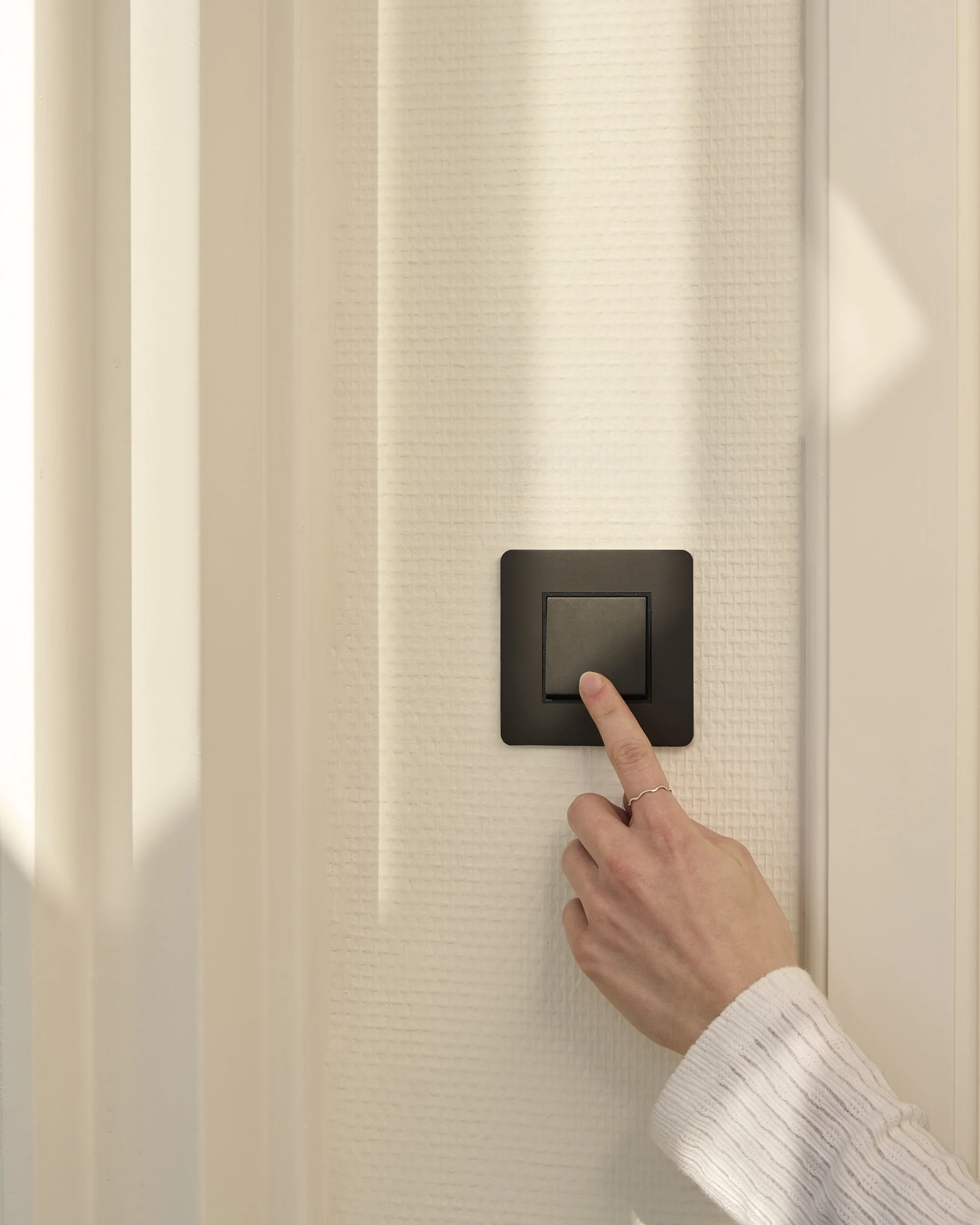 Kew Single Rocker Switch - Bronze | Black - Image 3