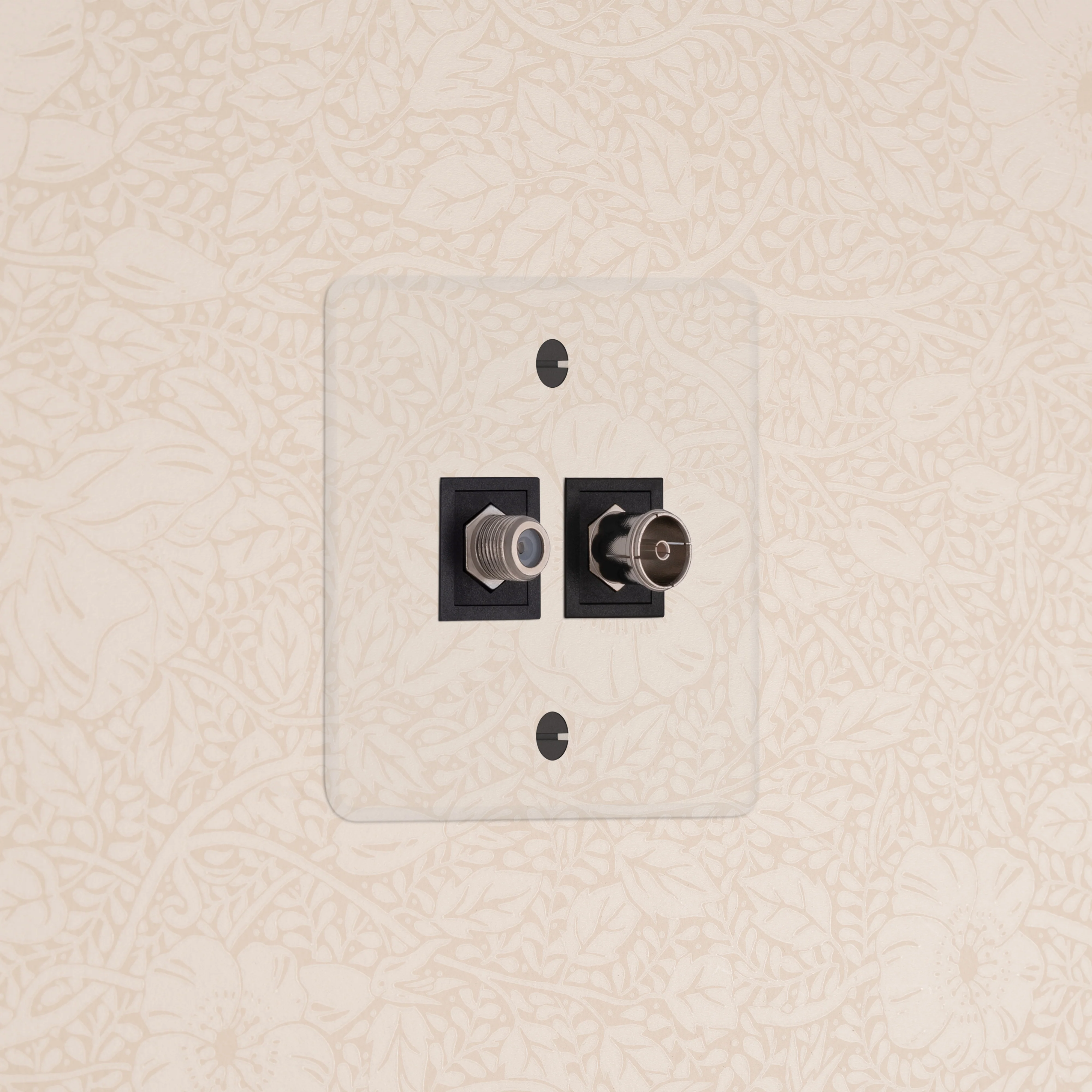 Kew Single Satellite & TV Socket - Clear | Black