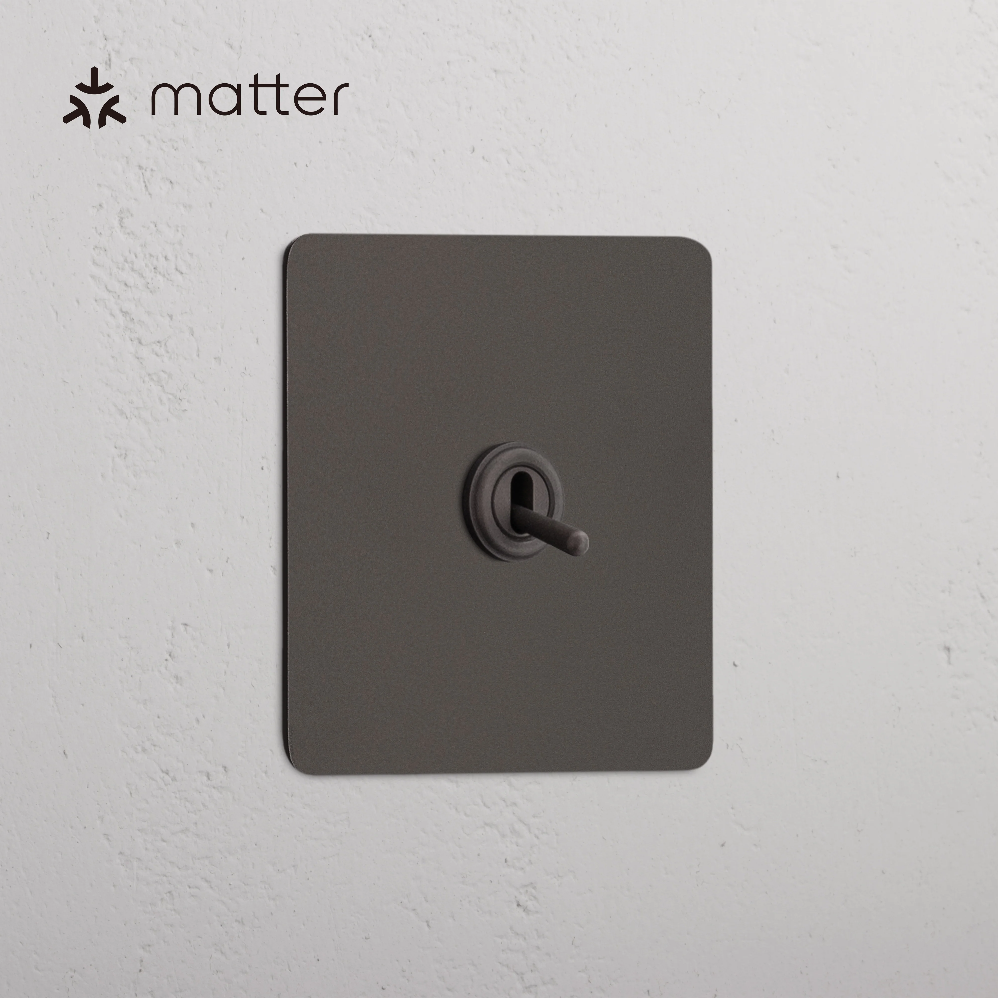Single Smart Retractive Toggle Switch – Bronze