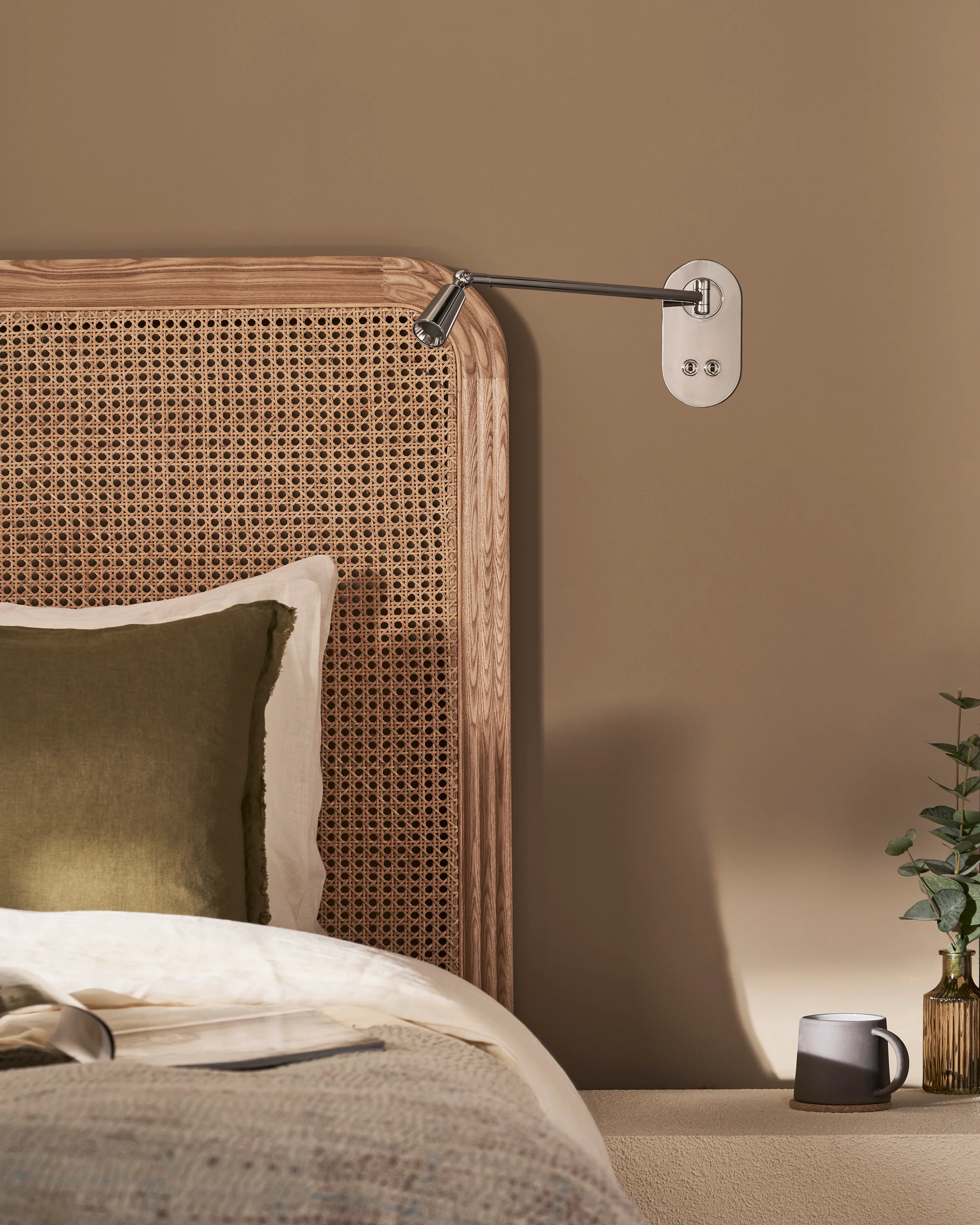 Sloane 2G Toggle Switch Reading Light - Polished Nickel