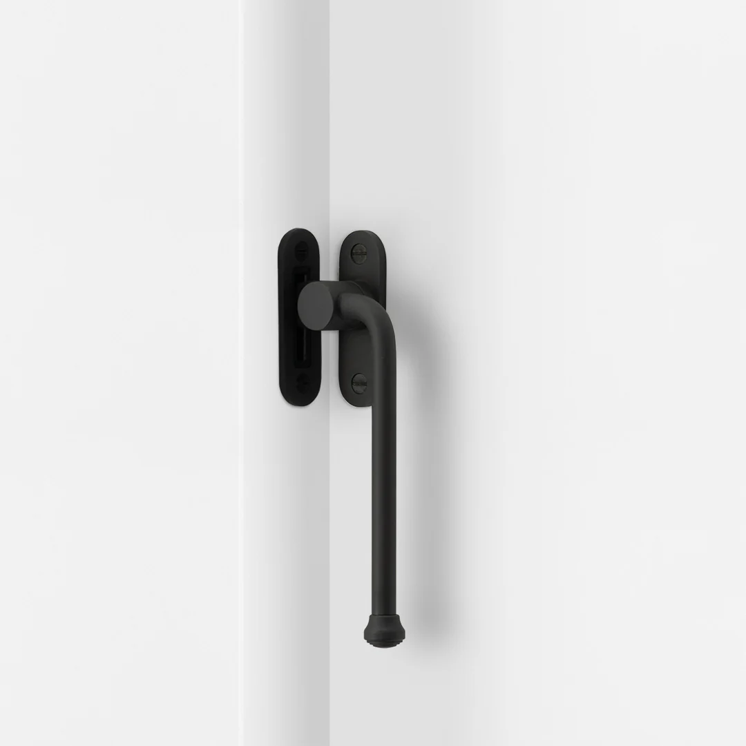 Southbank Casement Window Handle With Plate Right – Bronze