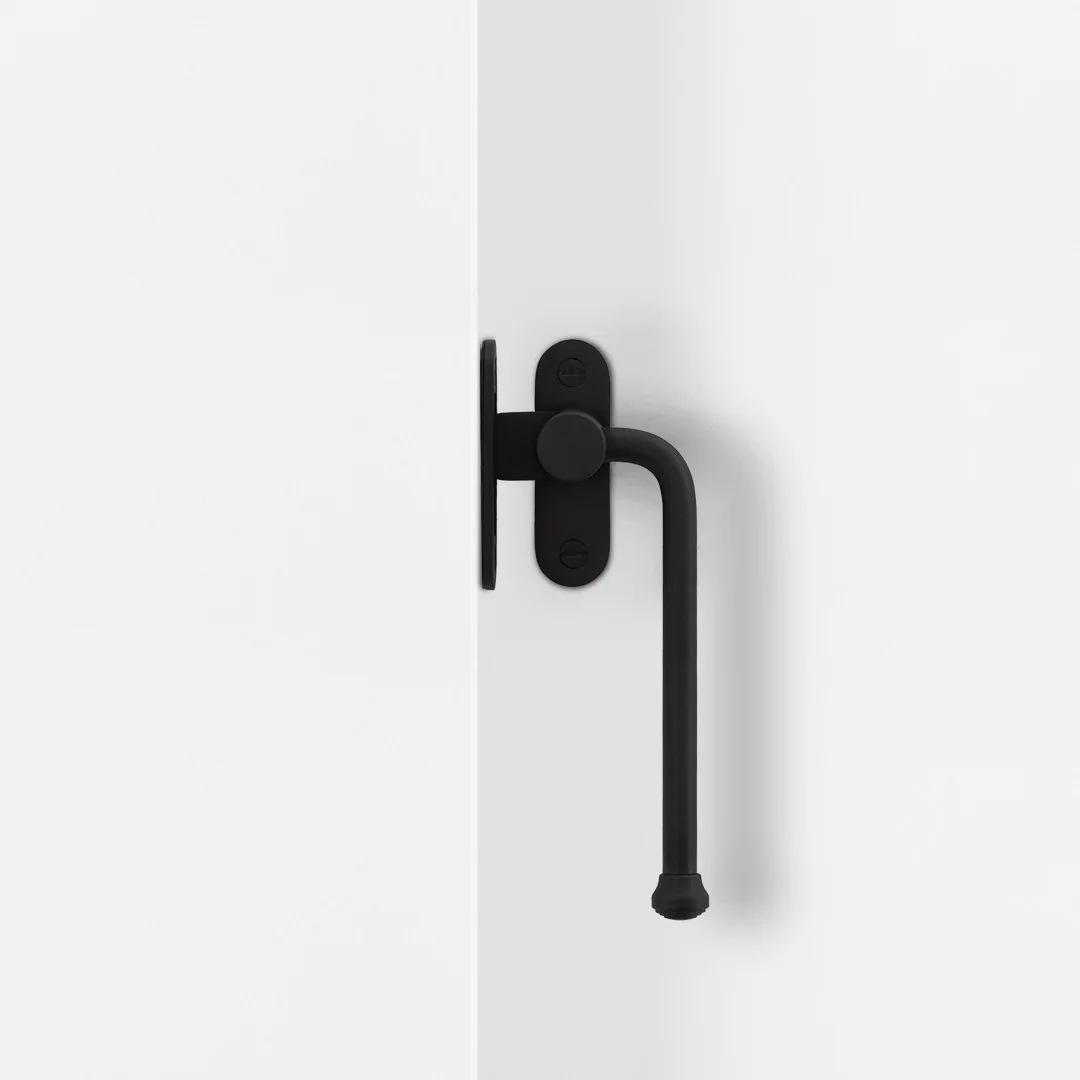Southbank Casement Window Handle With Plate Right – Bronze - Image 2