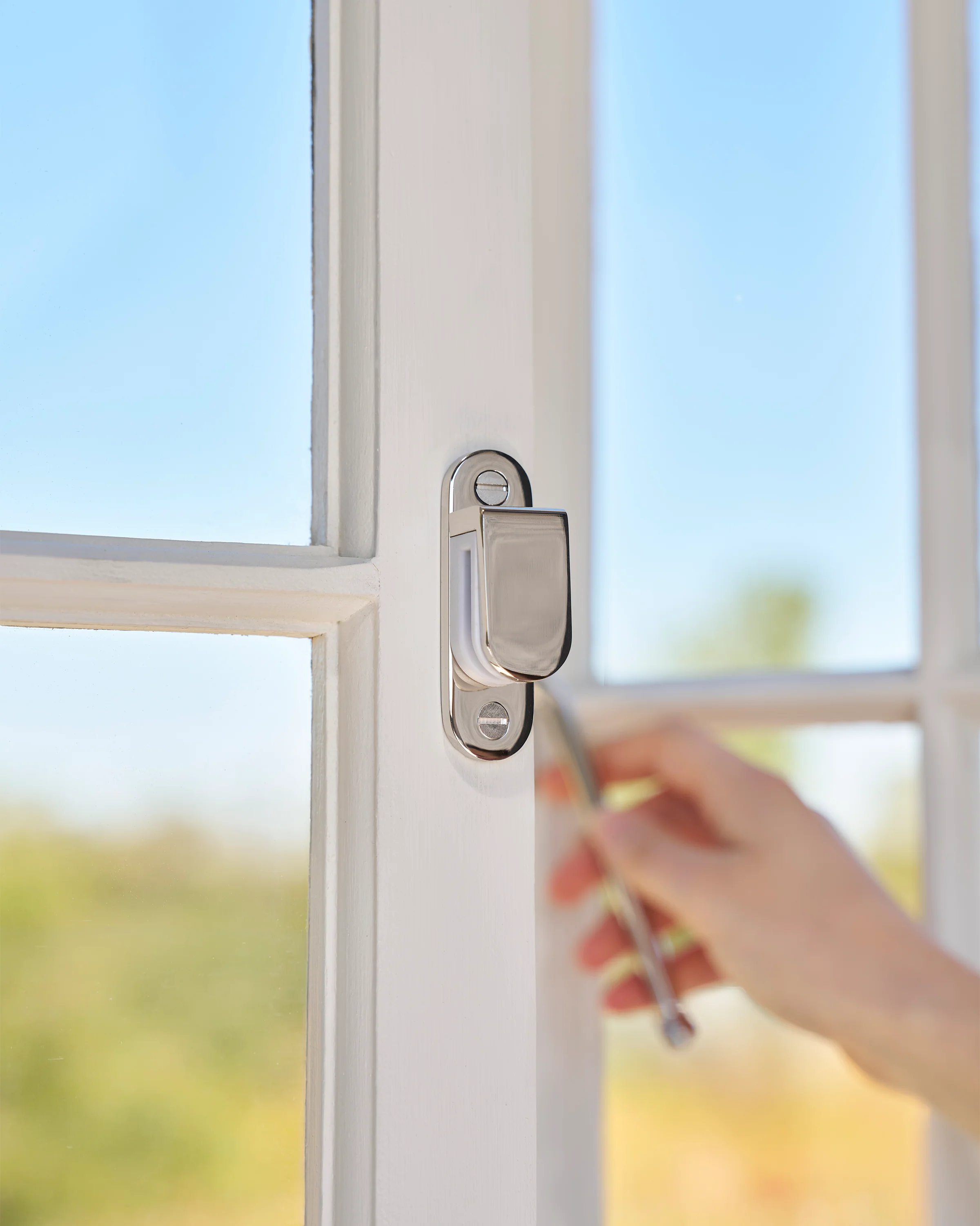Southbank Lockable Casement Window Handle With Hook Right - Polished Nickel - Image 5
