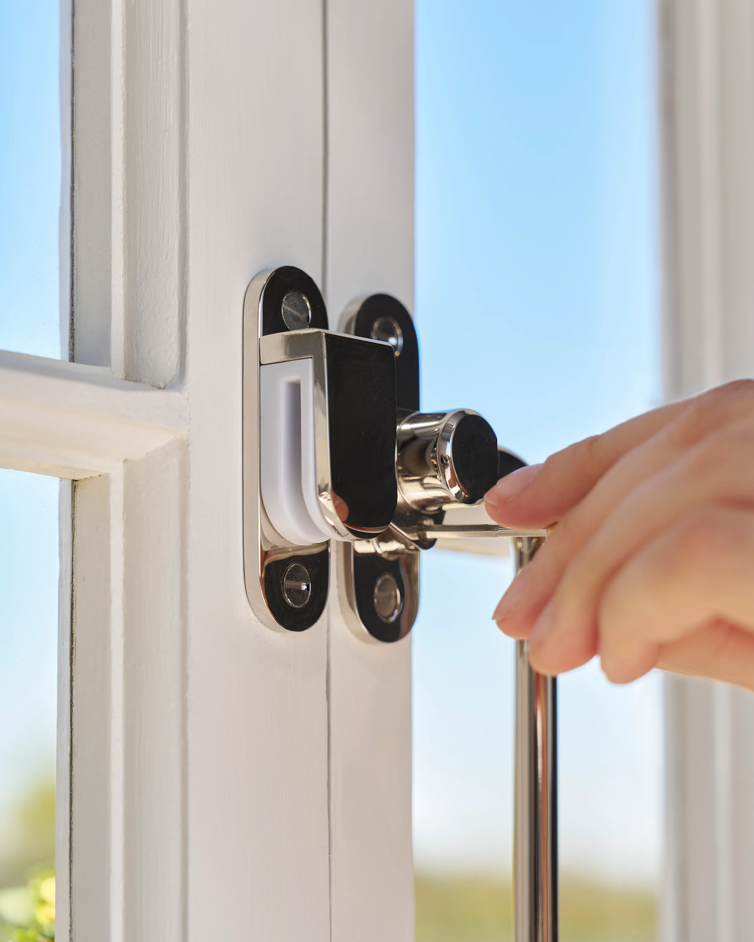 Southbank Lockable Casement Window Handle With Hook Right - Polished Nickel - Image 9
