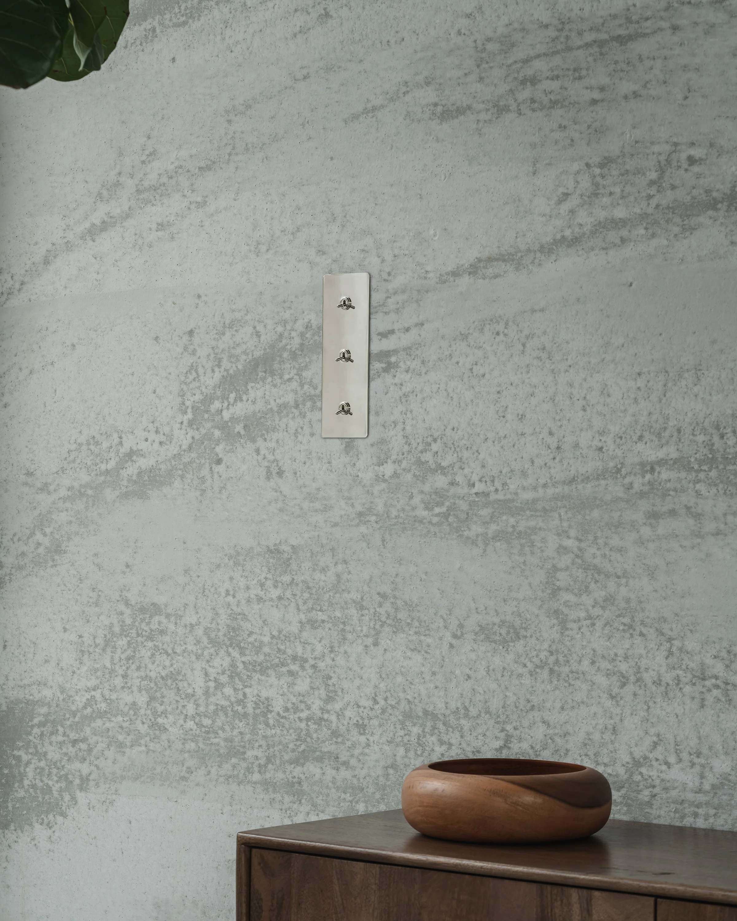 Kew Triple 3x Vertical Toggle Switch - Polished Nickel - Image 4